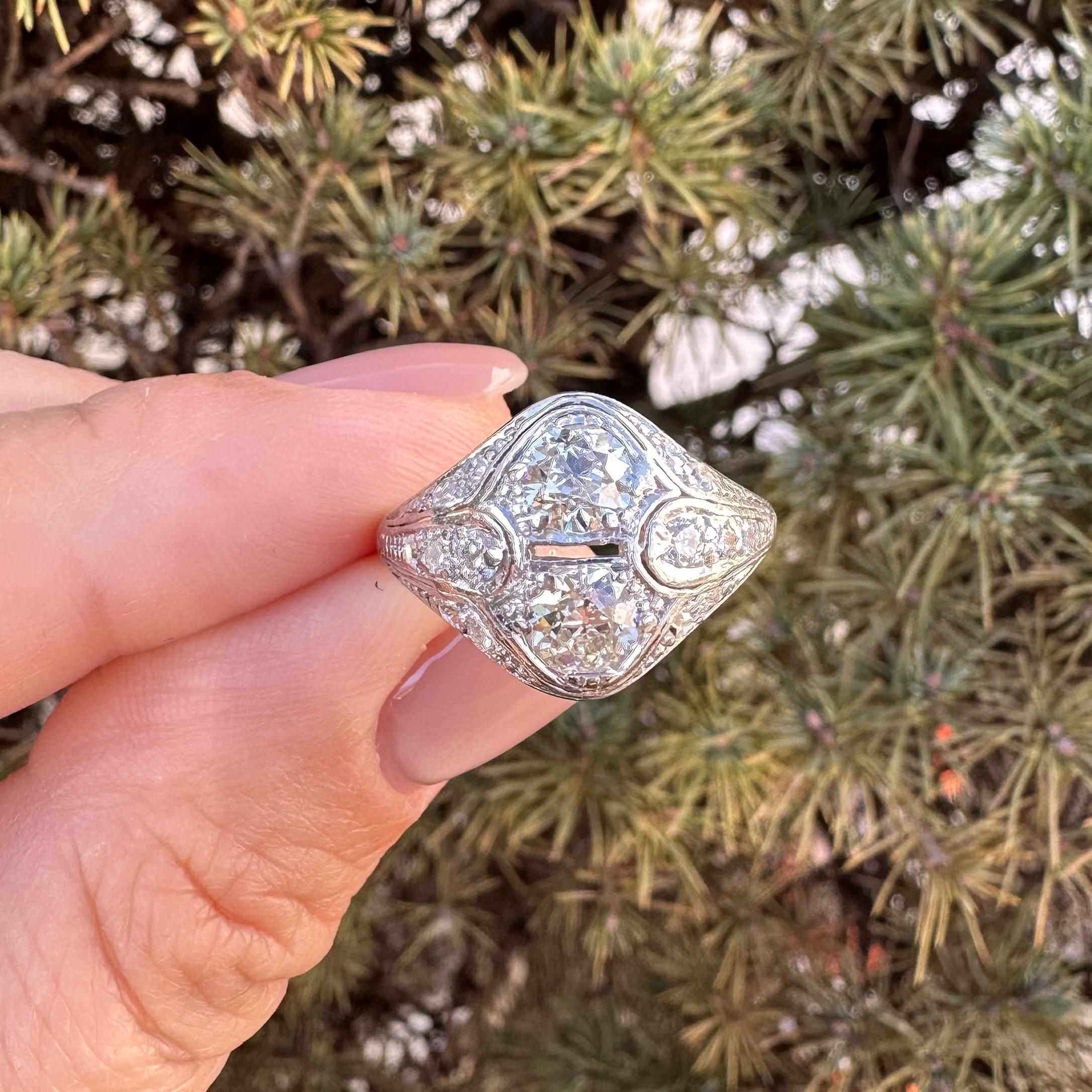 Bague ancienne de style édouardien en platine 1.25ctw Old Cut Dual Diamond Low Profile en vente 10