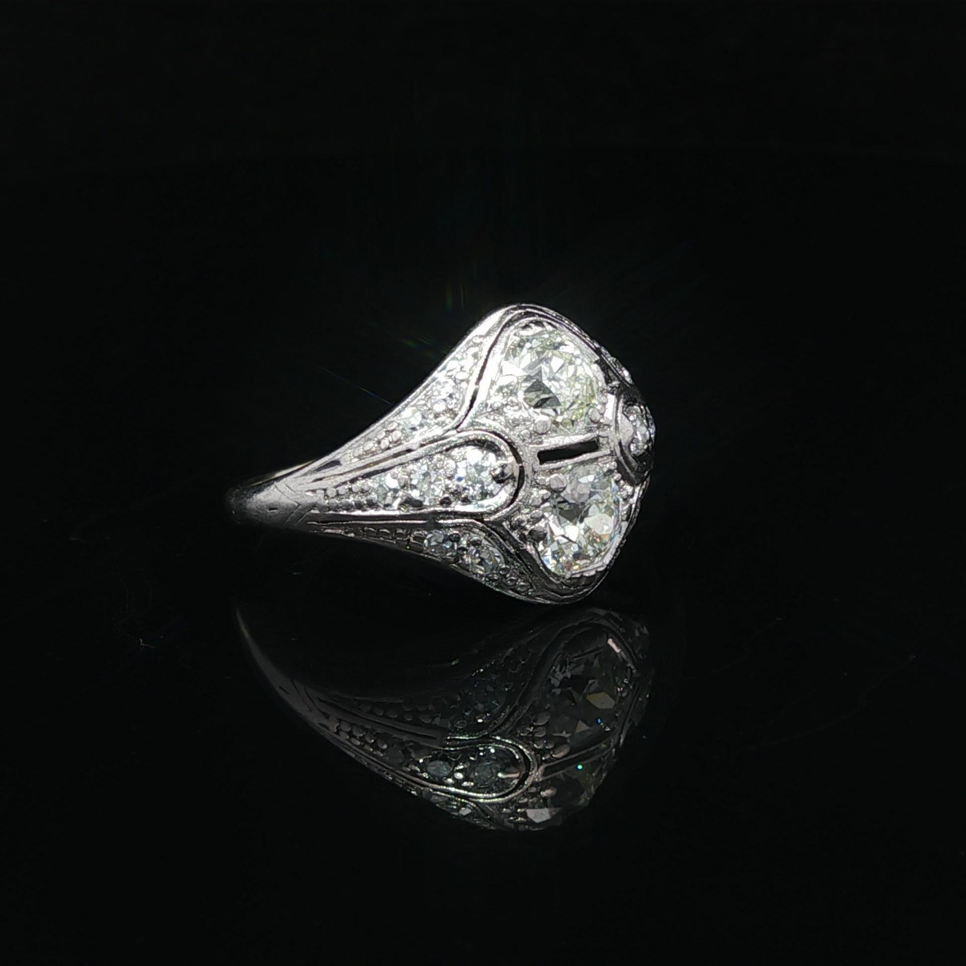 Édouardien Bague ancienne de style édouardien en platine 1.25ctw Old Cut Dual Diamond Low Profile en vente