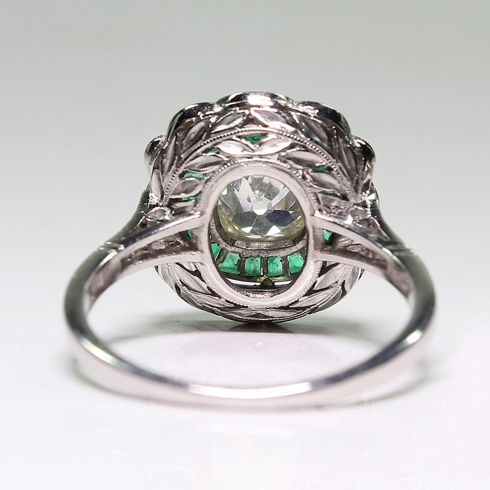 Antique Edwardian Platinum 1.74 Diamond and Emerald Ring In Excellent Condition In Miami, FL