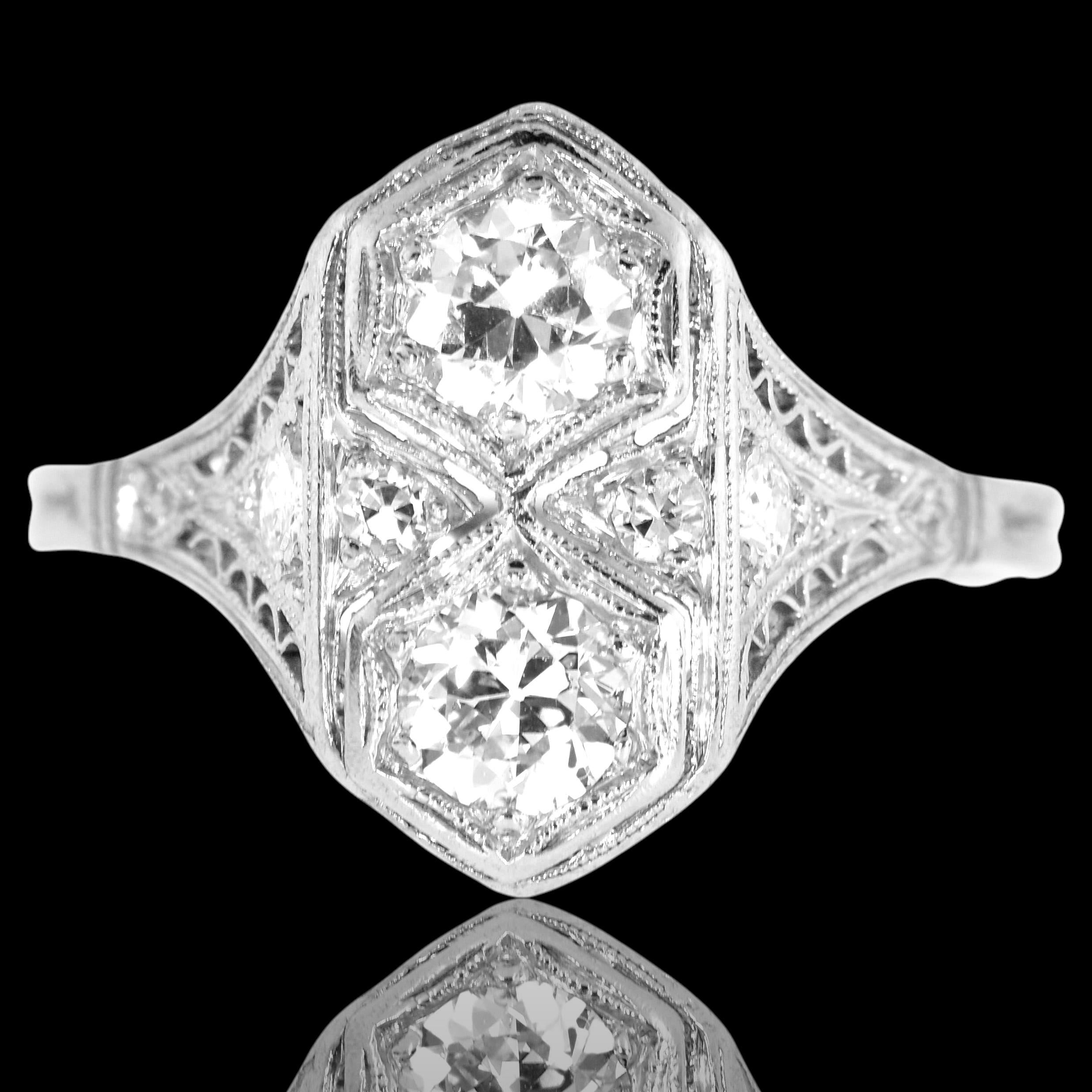 Édouardien Bague édouardienne ancienne en platine et diamants, vers 1915. en vente