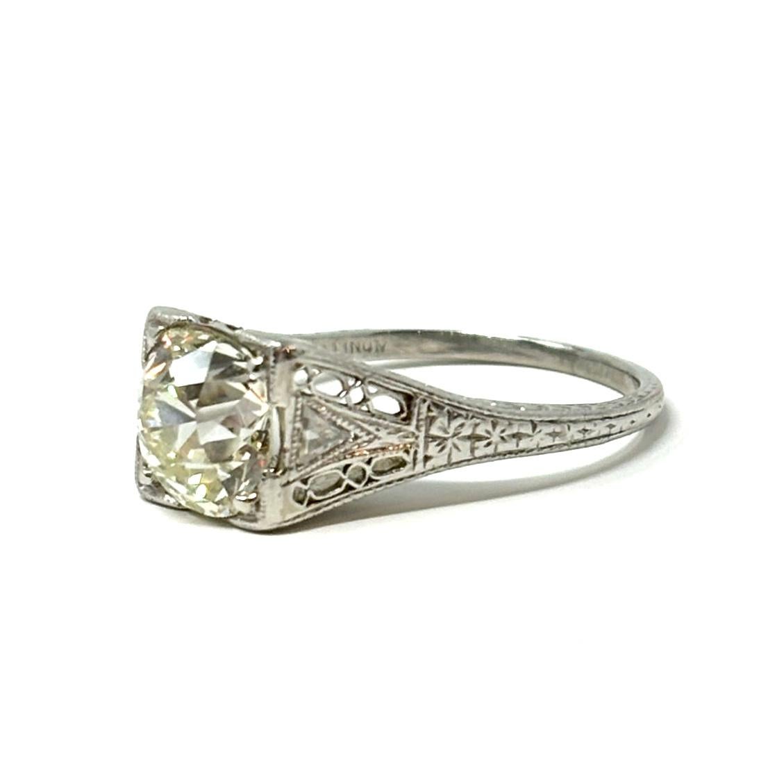 Antique Edwardian Platinum and Diamond Solitaire Engagement Ring, 1900-1910 In Good Condition For Sale In New Orleans, LA