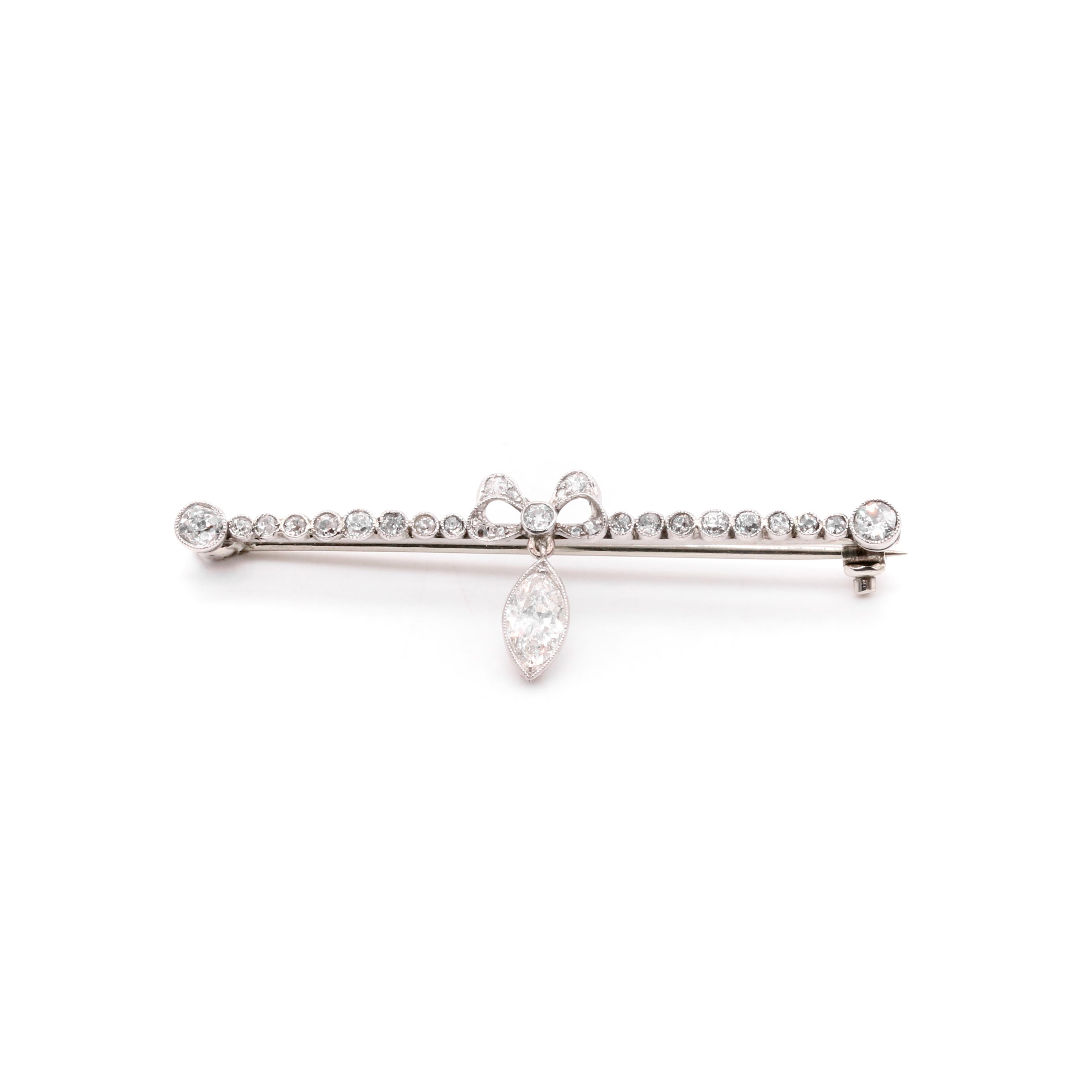 Antique Edwardian Platinum and White Gold 1.18ctw Marquise Diamond Bow Brooch For Sale 2
