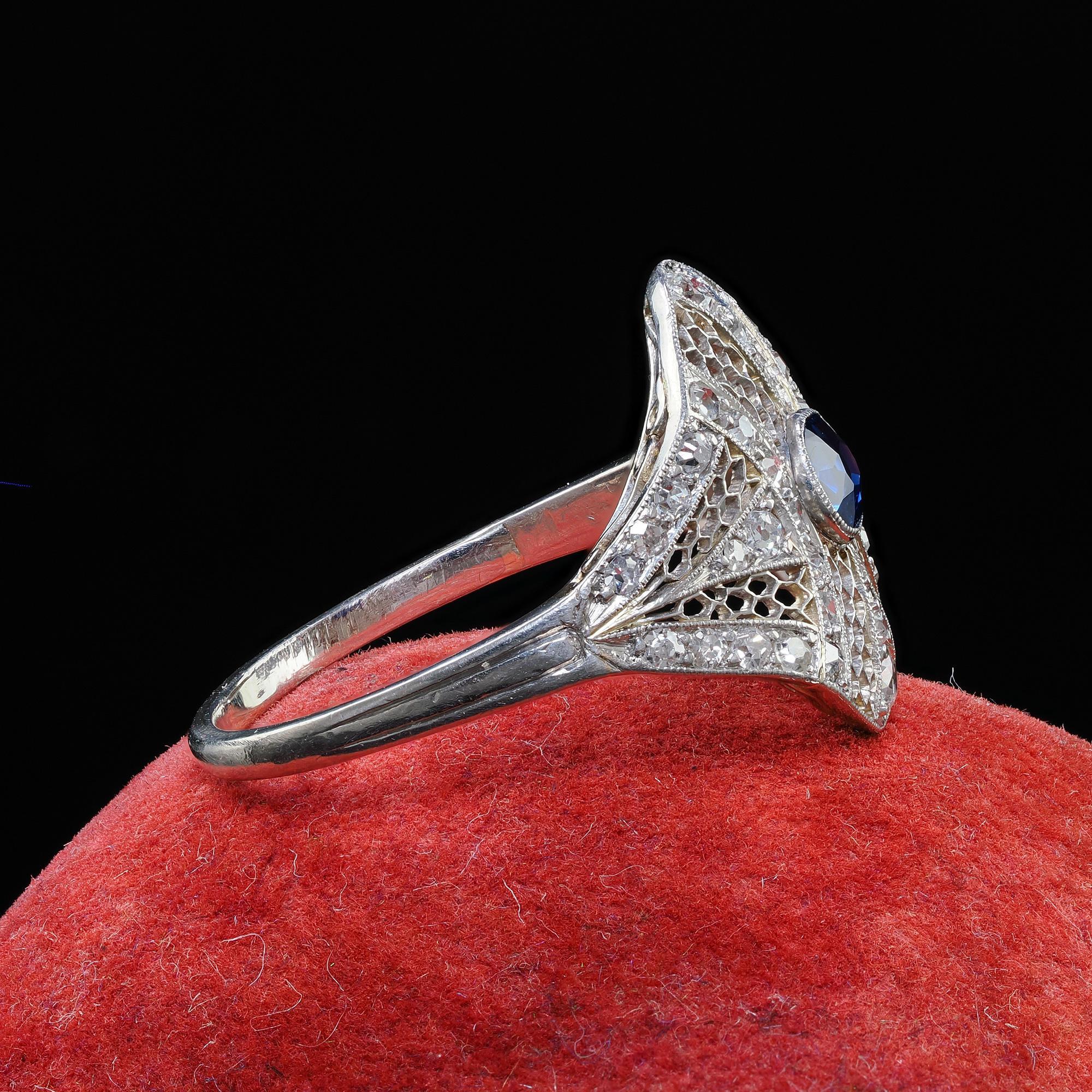 Antique Edwardian Platinum and White Gold Diamond Sapphire Filigree Ring - GIA In Good Condition In Great Neck, NY