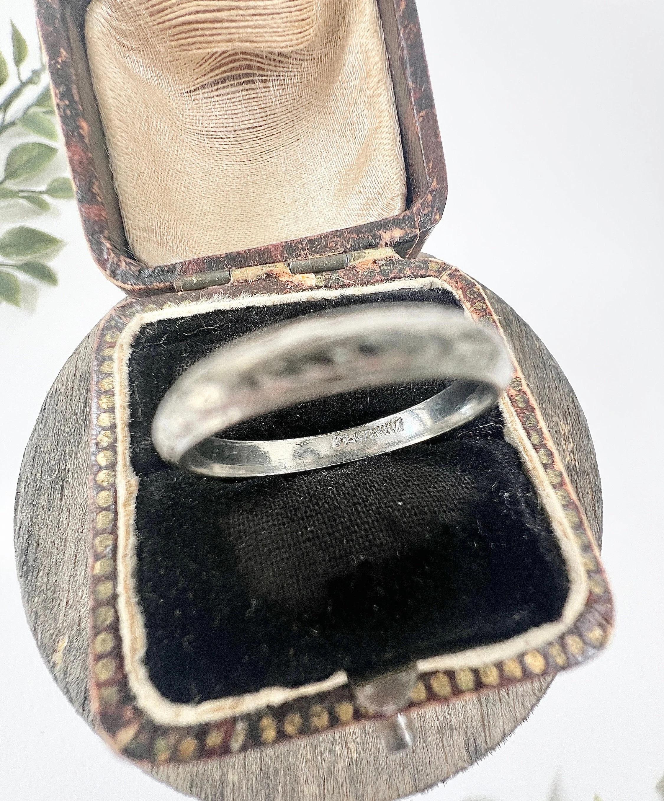 Antique Edwardian, Platinum Band Ring, Wedding Band, Anniversary Ring In Good Condition For Sale In Brighton, GB