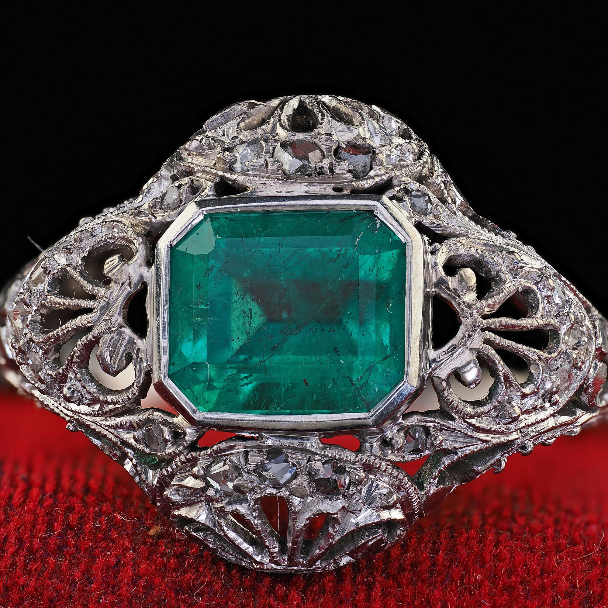 Antique Edwardian Platinum Colombian Emerald Diamond Filigree Engagement Ring For Sale 1