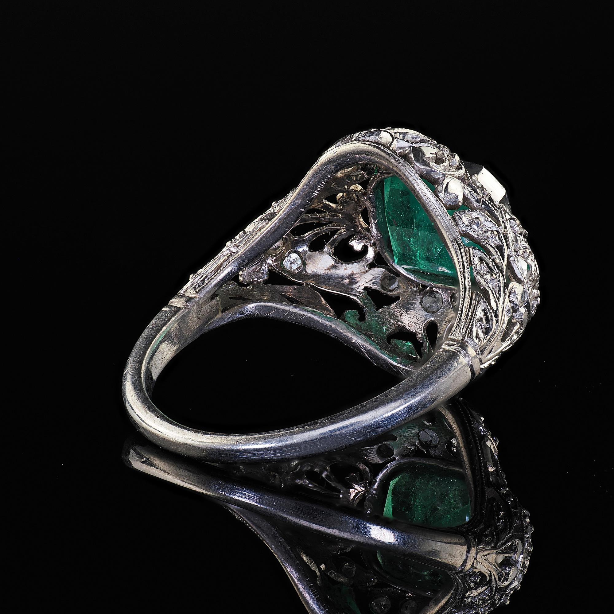 Antique Edwardian Platinum Colombian Emerald Diamond Filigree Engagement Ring For Sale 3