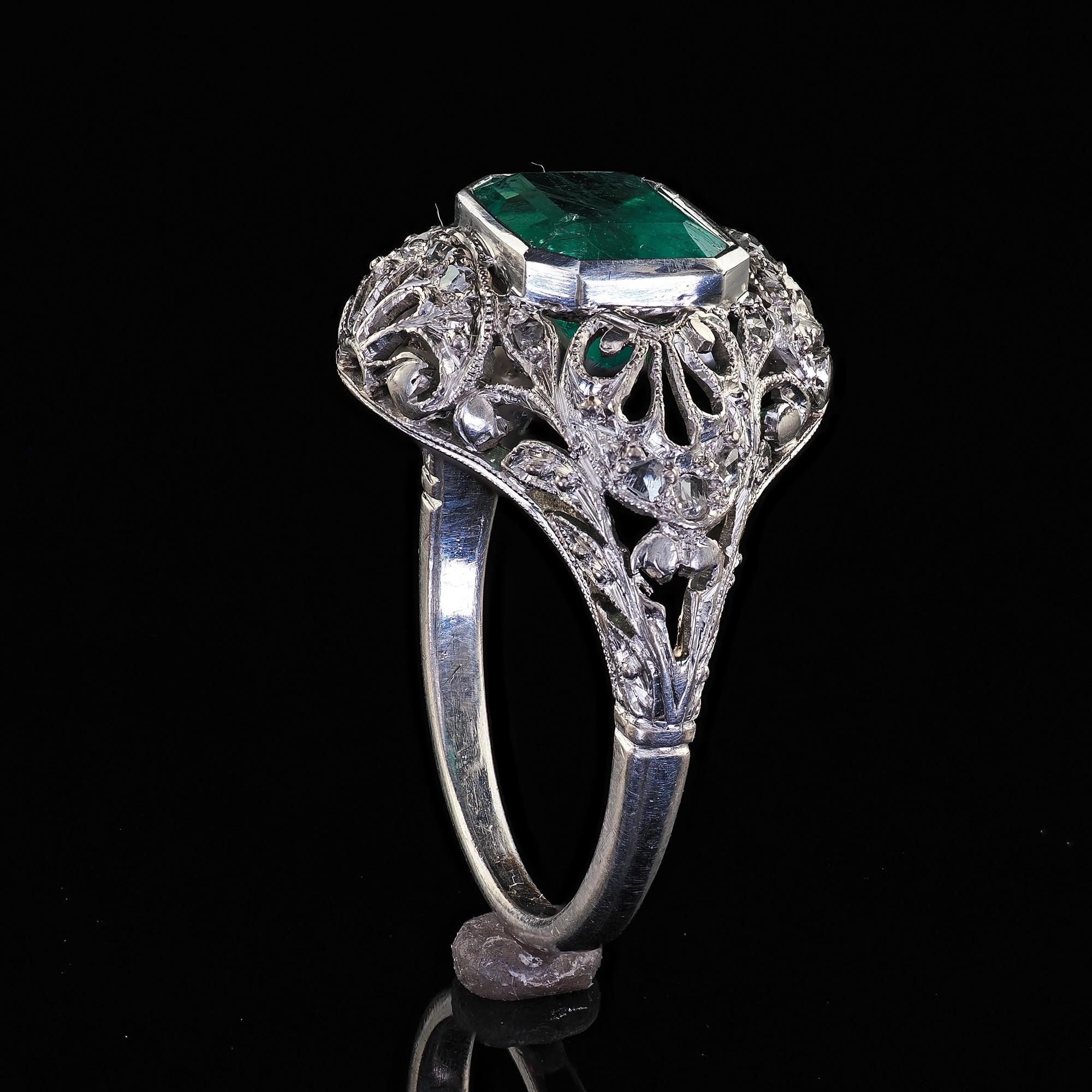 Antique Edwardian Platinum Colombian Emerald Diamond Filigree Engagement Ring For Sale 4