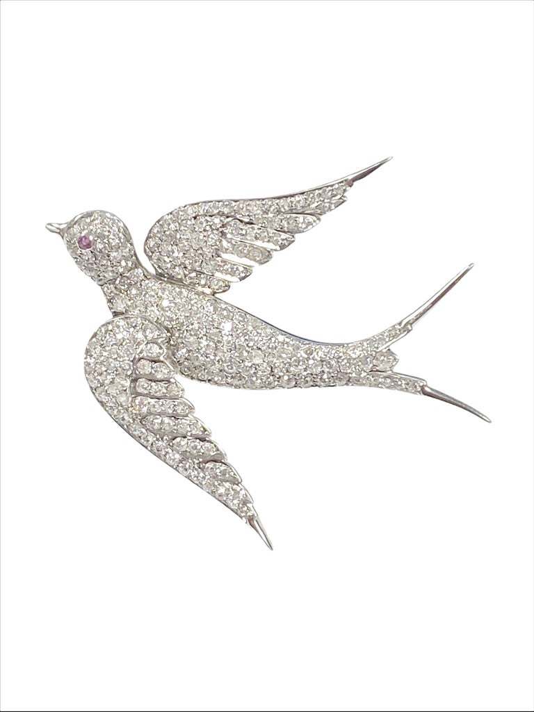 Antique Edwardian Platinum Diamond Large Swallow Bird Brooch In Excellent Condition In Chicago, IL