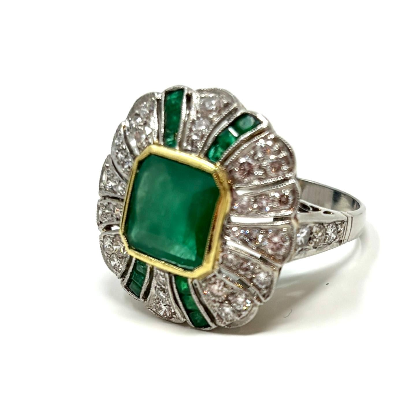 Art Deco Antique Edwardian Platinum Emerald and Diamond Ring For Sale