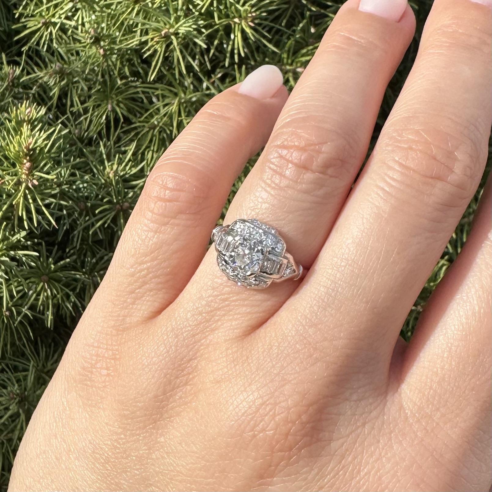 Bague de fiançailles ancienne de style édouardien en platine GIA 1.56ctw Old Mine Cut Diamond en vente 8