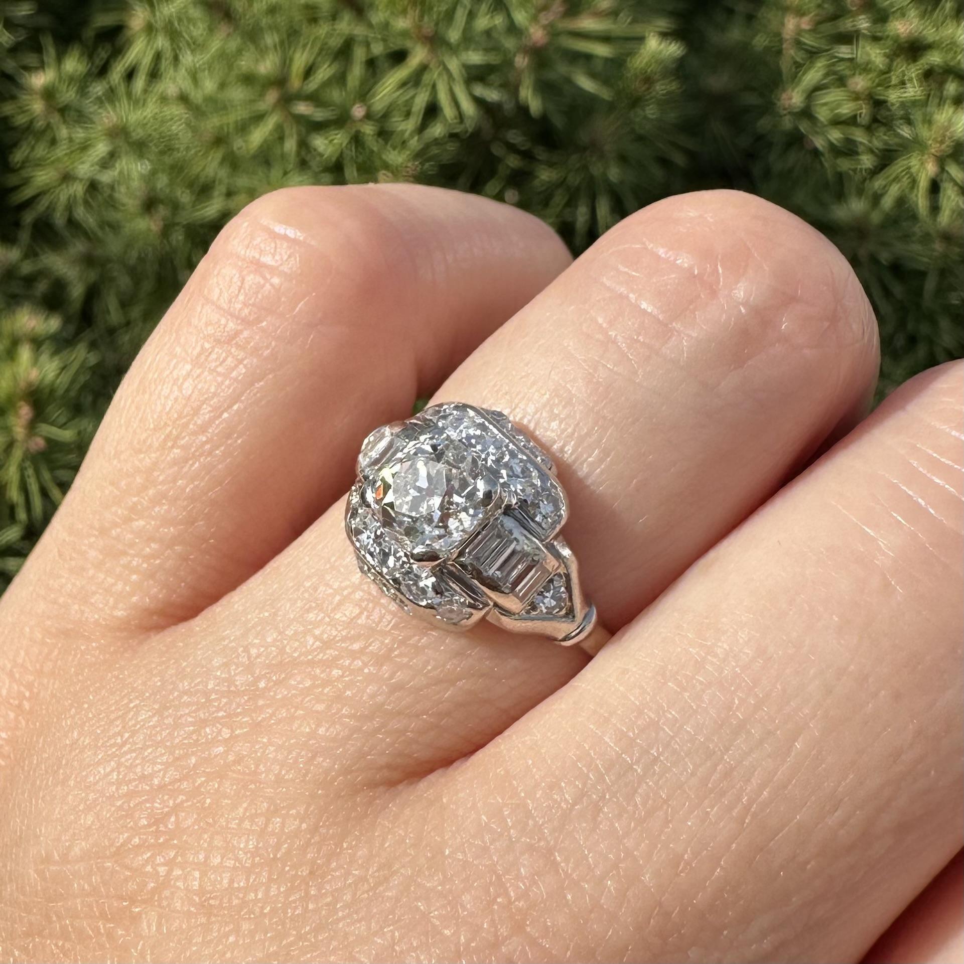 Bague de fiançailles ancienne de style édouardien en platine GIA 1.56ctw Old Mine Cut Diamond en vente 9