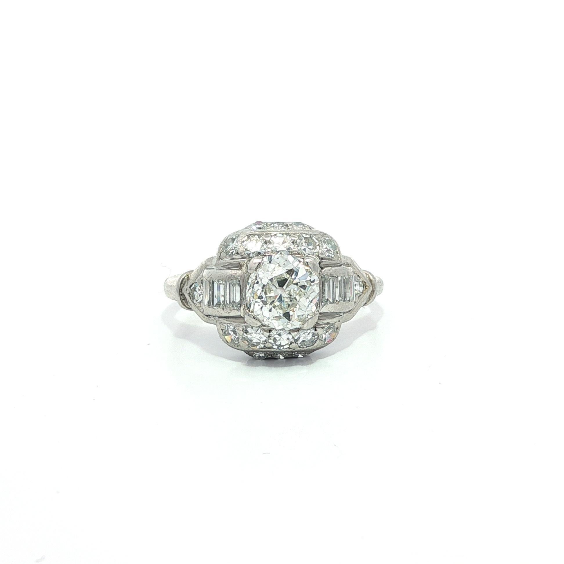 Bague de fiançailles ancienne de style édouardien en platine GIA 1.56ctw Old Mine Cut Diamond en vente 1