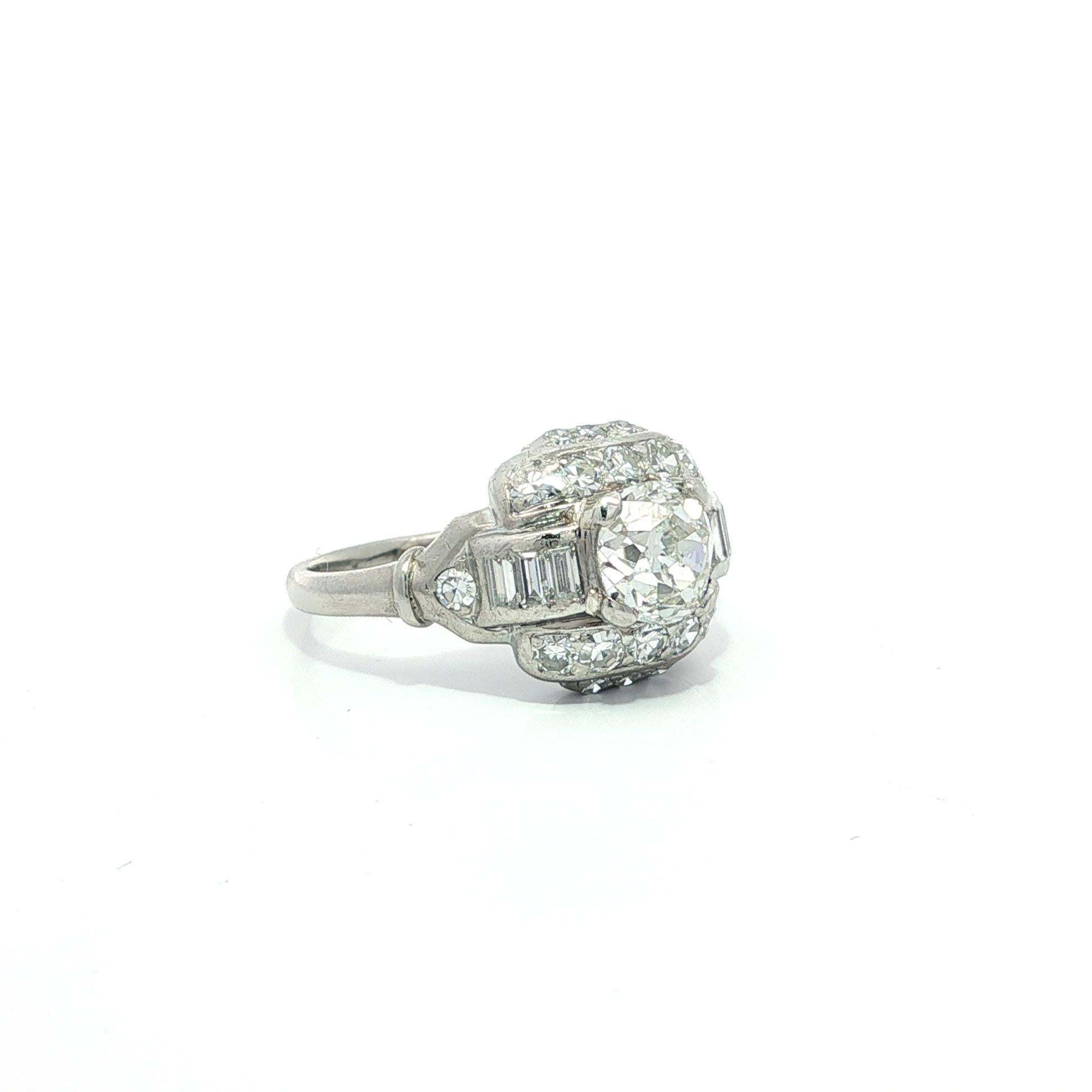 Bague de fiançailles ancienne de style édouardien en platine GIA 1.56ctw Old Mine Cut Diamond en vente 2