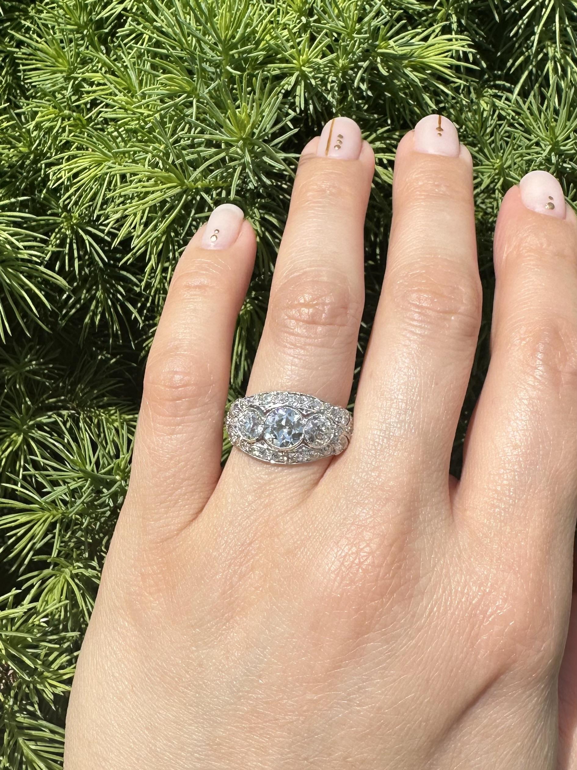 Donna Antico anello edoardiano in platino GIA 2,79ctw Old Bezel Diamond Engraved Wide Band Ring in vendita