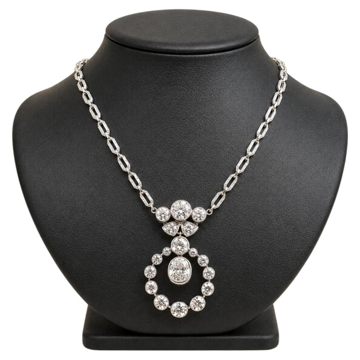Antike edwardianische Halskette mit Anhänger aus Platin und Gold, besetzt mit Diamanten im Old-Mine-Schliff mit einem Gesamtgewicht von 7,25 Karat