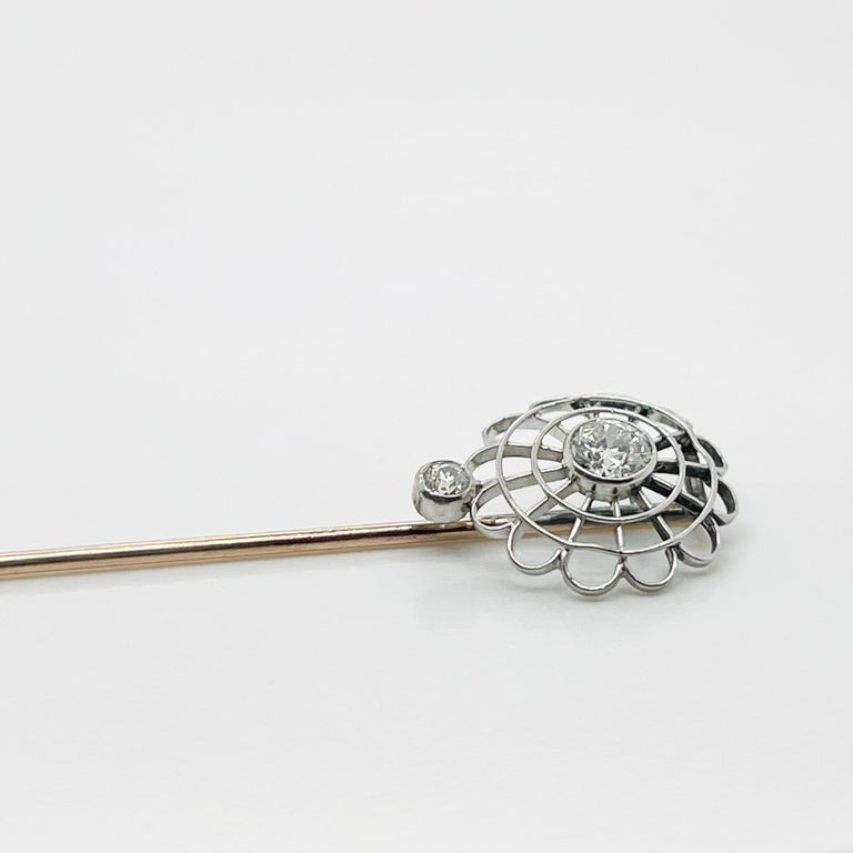 Épingle De Cravate Ancienne En Or 14 Carats Avec Un Griffon Et Diamants - Style Édouardien