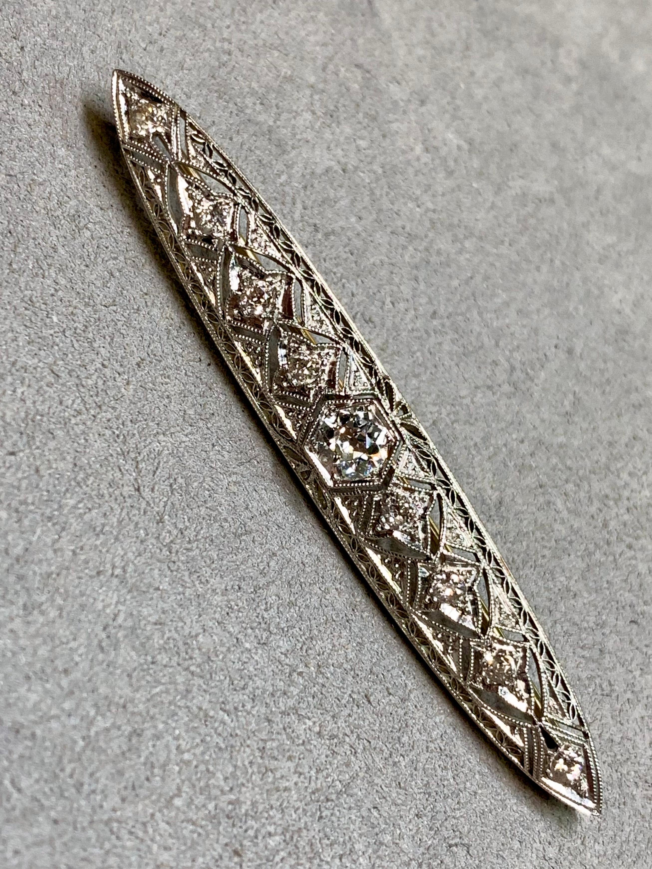 Antike Edwardian Platin Marquise Alte Mine Cut Diamant Brosche für Damen oder Herren im Angebot