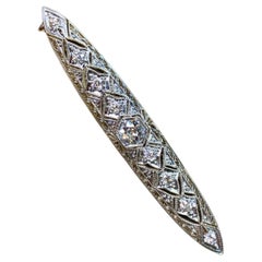 Antica spilla edoardiana in platino con diamante taglio marquise old mine