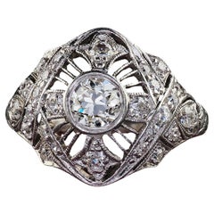 Antiker edwardianischer filigraner Verlobungsring aus Platin mit altem Eurodiamant