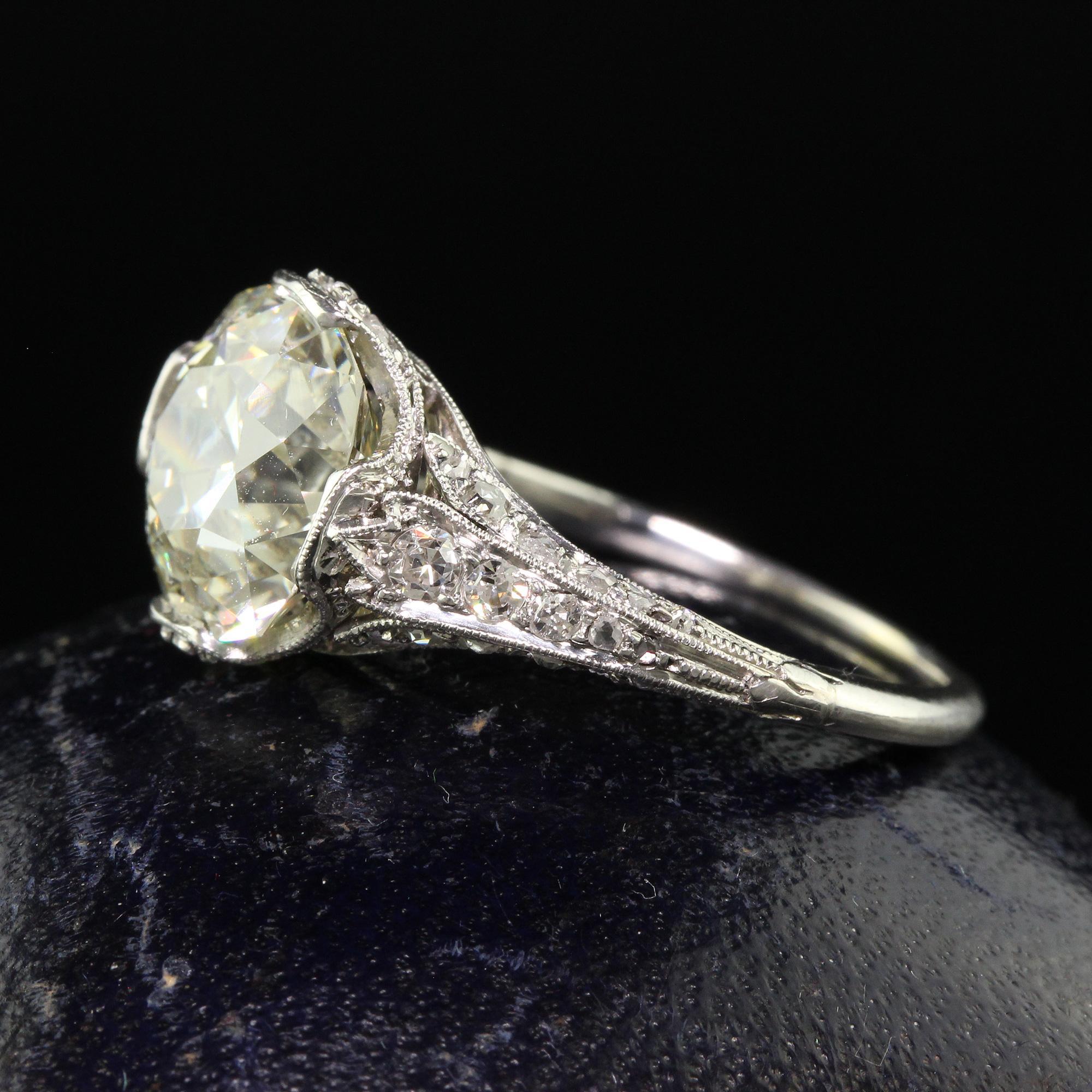 Bague de fiançailles édouardienne ancienne en platine avec diamant taille européenne ancienne - GIA Bon état - En vente à Great Neck, NY