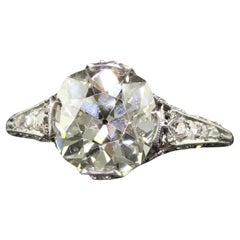 Antiguo Anillo de Compromiso de Platino con Diamantes de Corte Europeo - GIA