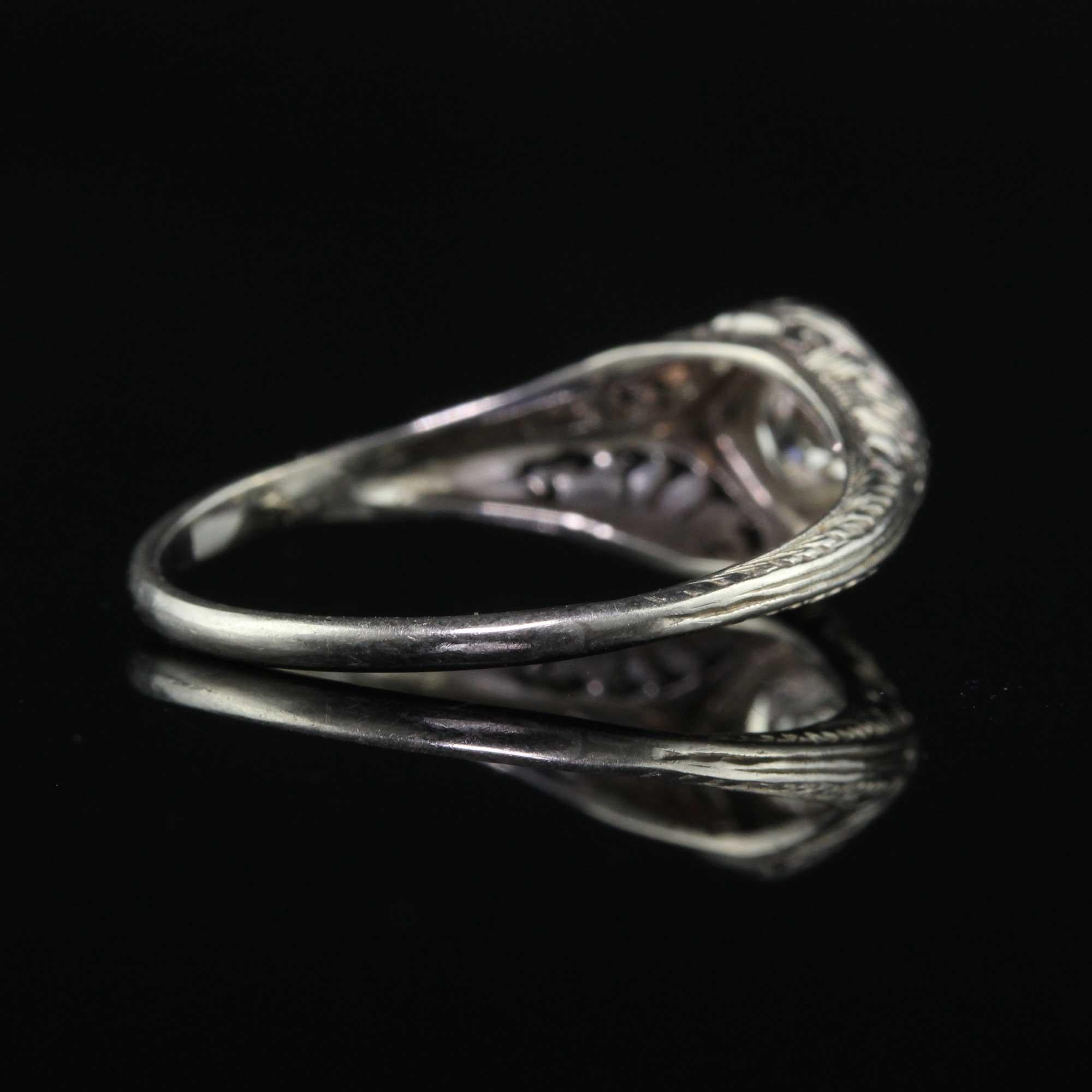 Antique Edwardian Platinum Old European Diamond Filigree Engagement Ring In Good Condition For Sale In Great Neck, NY
