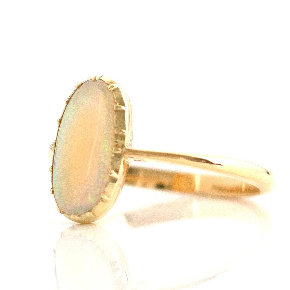Cabochon Antique Edwardian Precious Opal 18 Carat Gold Ring For Sale