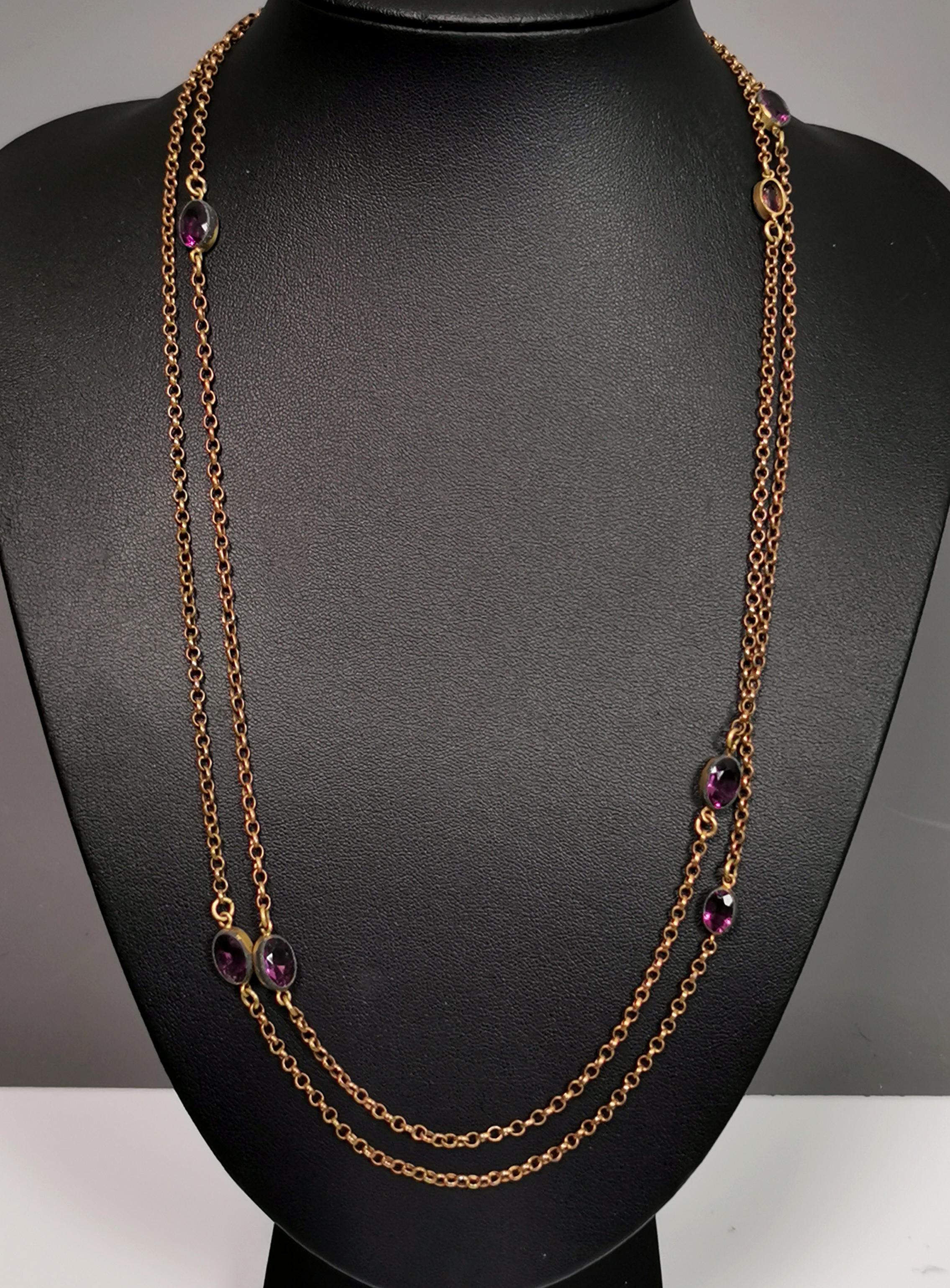 Antique Edwardian purple paste sautoir necklace, gold plated long chain  In Fair Condition For Sale In NEWARK, GB