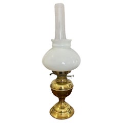 Ancienne lampe à huile en laiton et verre de qualité édouardienne