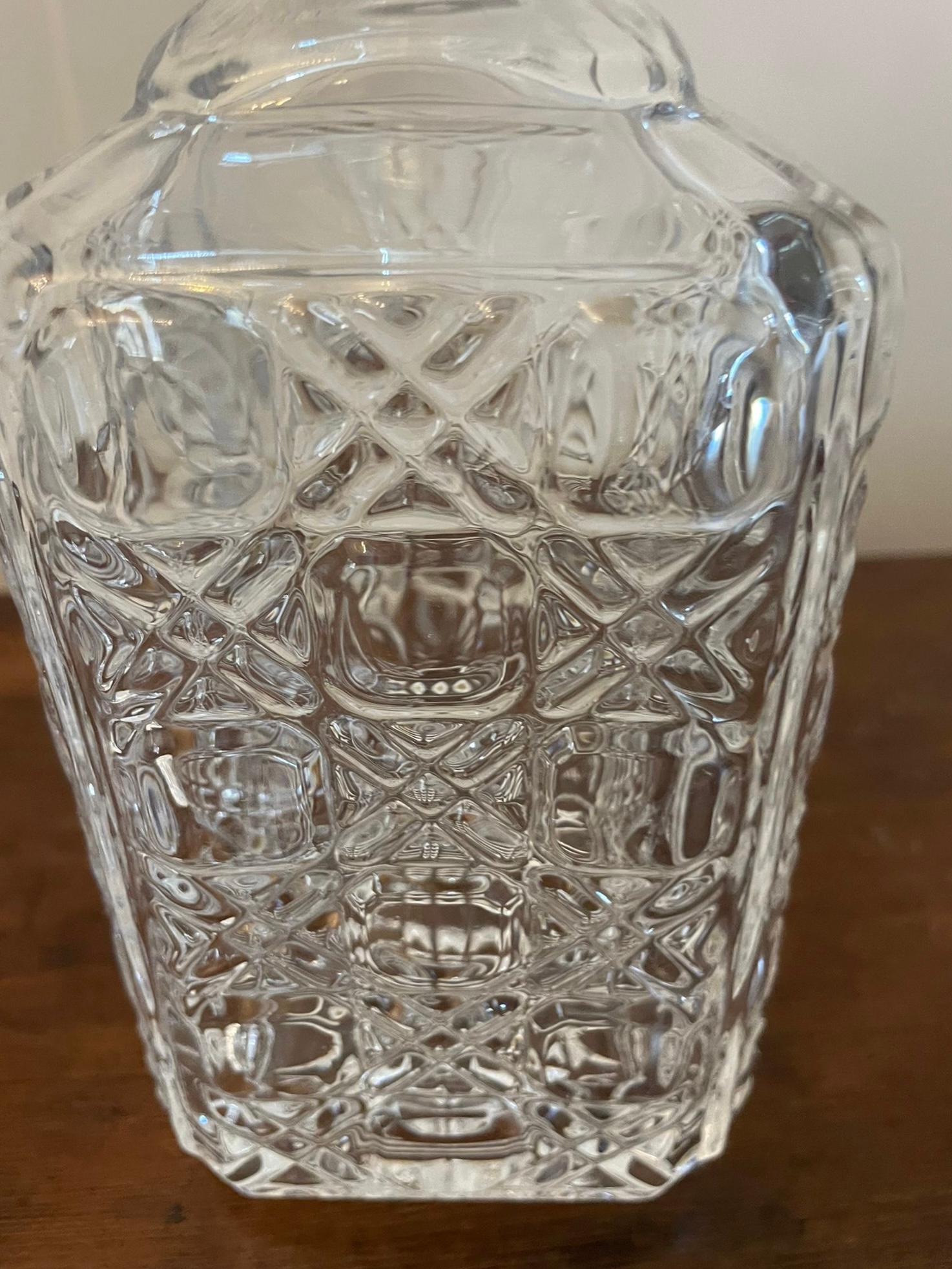 Édouardien Ancienne carafe en verre taillé de qualité édouardienne en vente