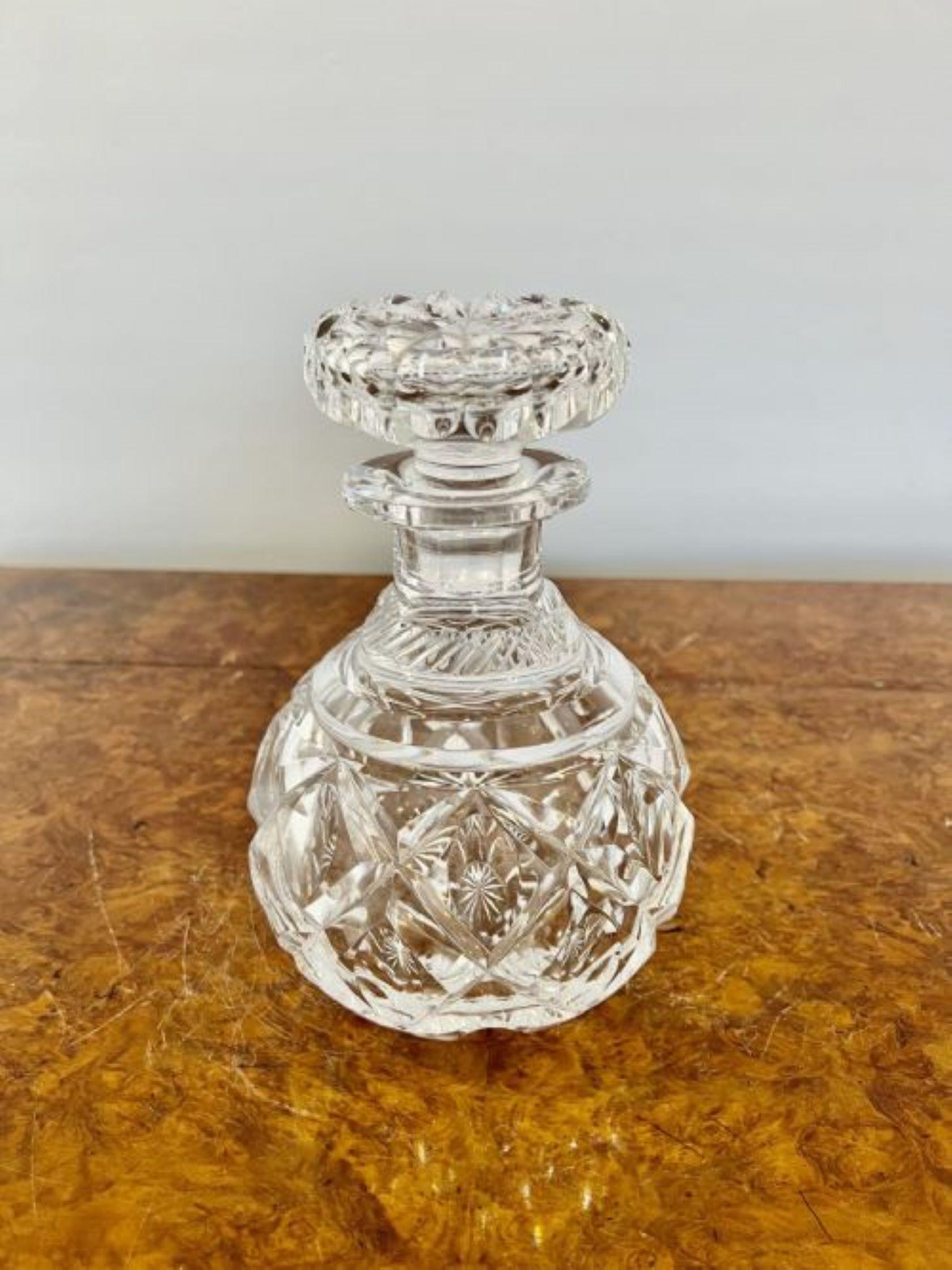 Antique Edwardian quality cut glass decanter  In Good Condition For Sale In Ipswich, GB