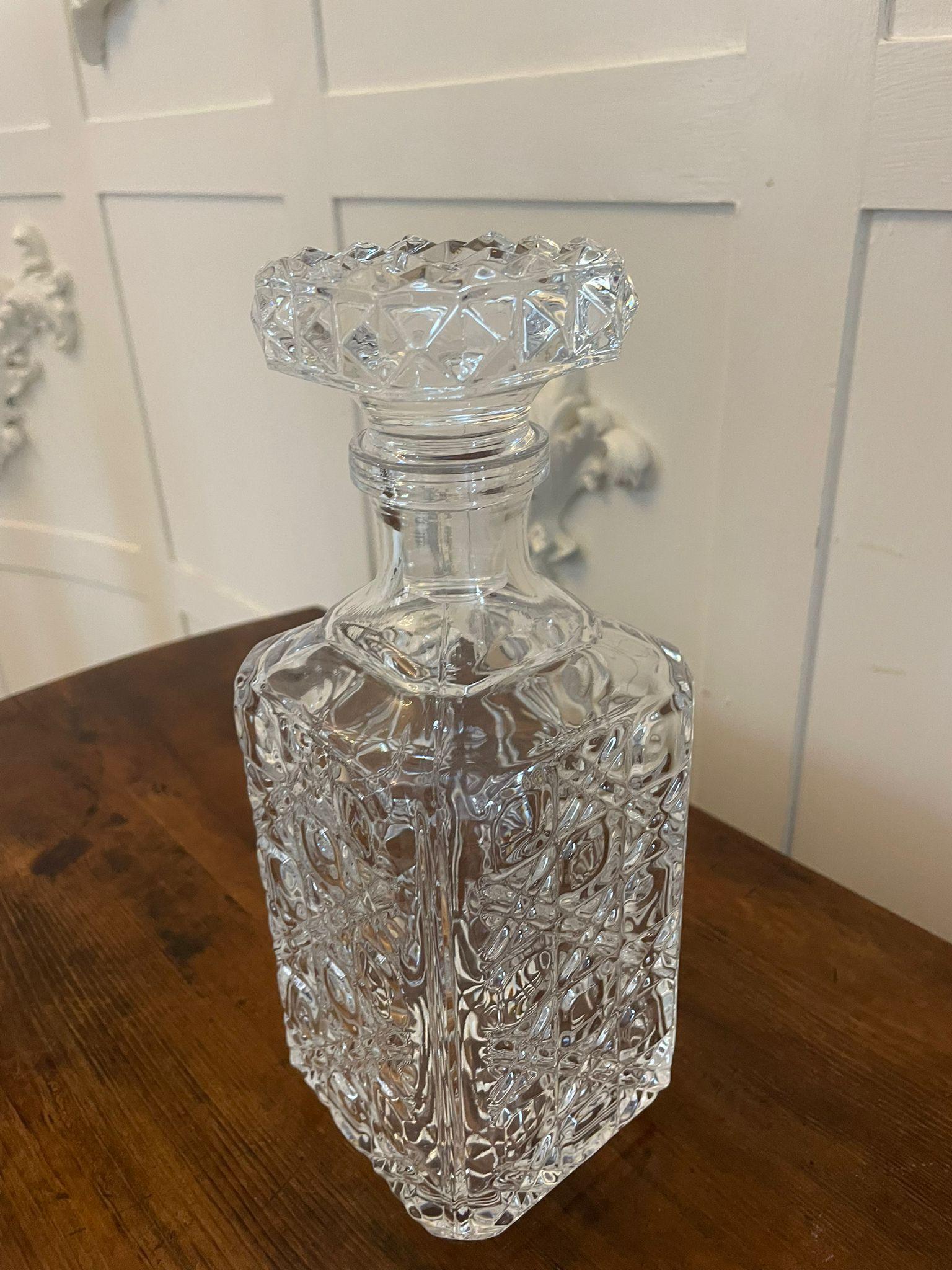 20ième siècle Ancienne carafe en verre taillé de qualité édouardienne en vente