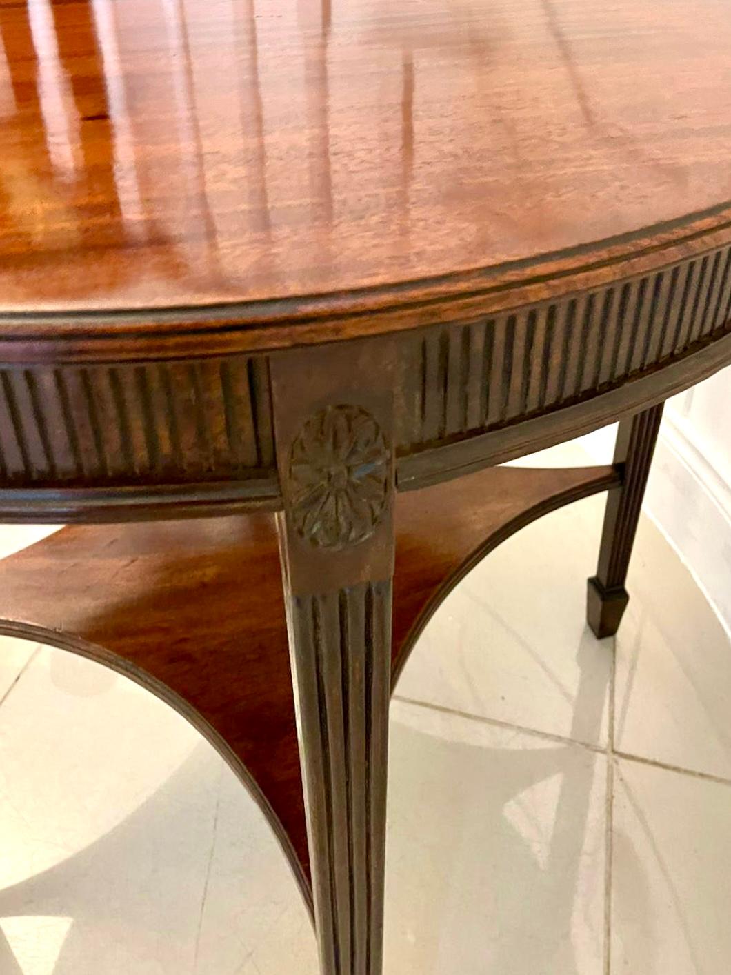 Antique Edwardian Quality Figured Mahogany Circular Centre Table For Sale 6