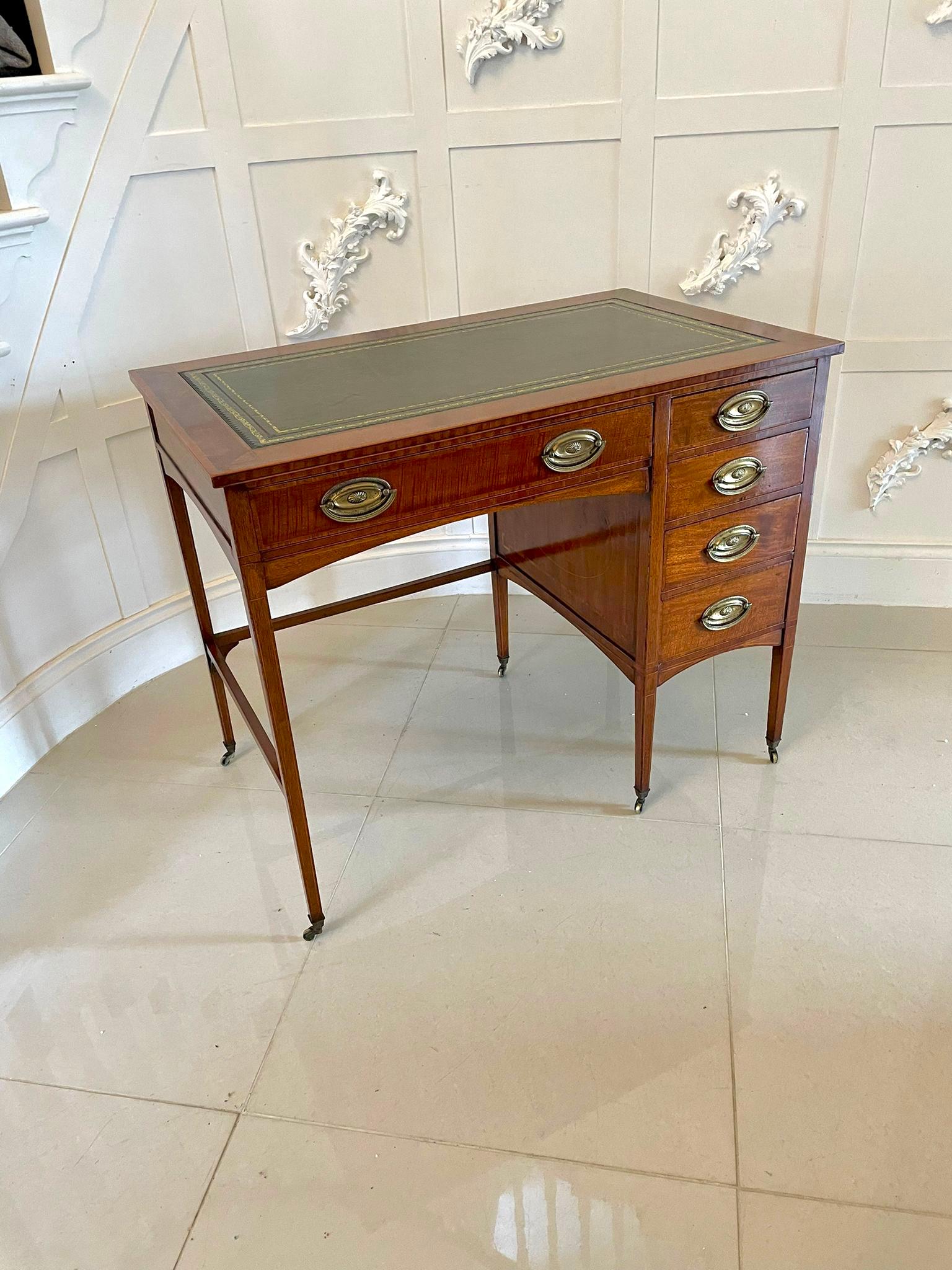 Antique Edwardian Quality Freestanding Mahogany Inlaid Pedestal Desk In Excellent Condition For Sale In Suffolk, GB