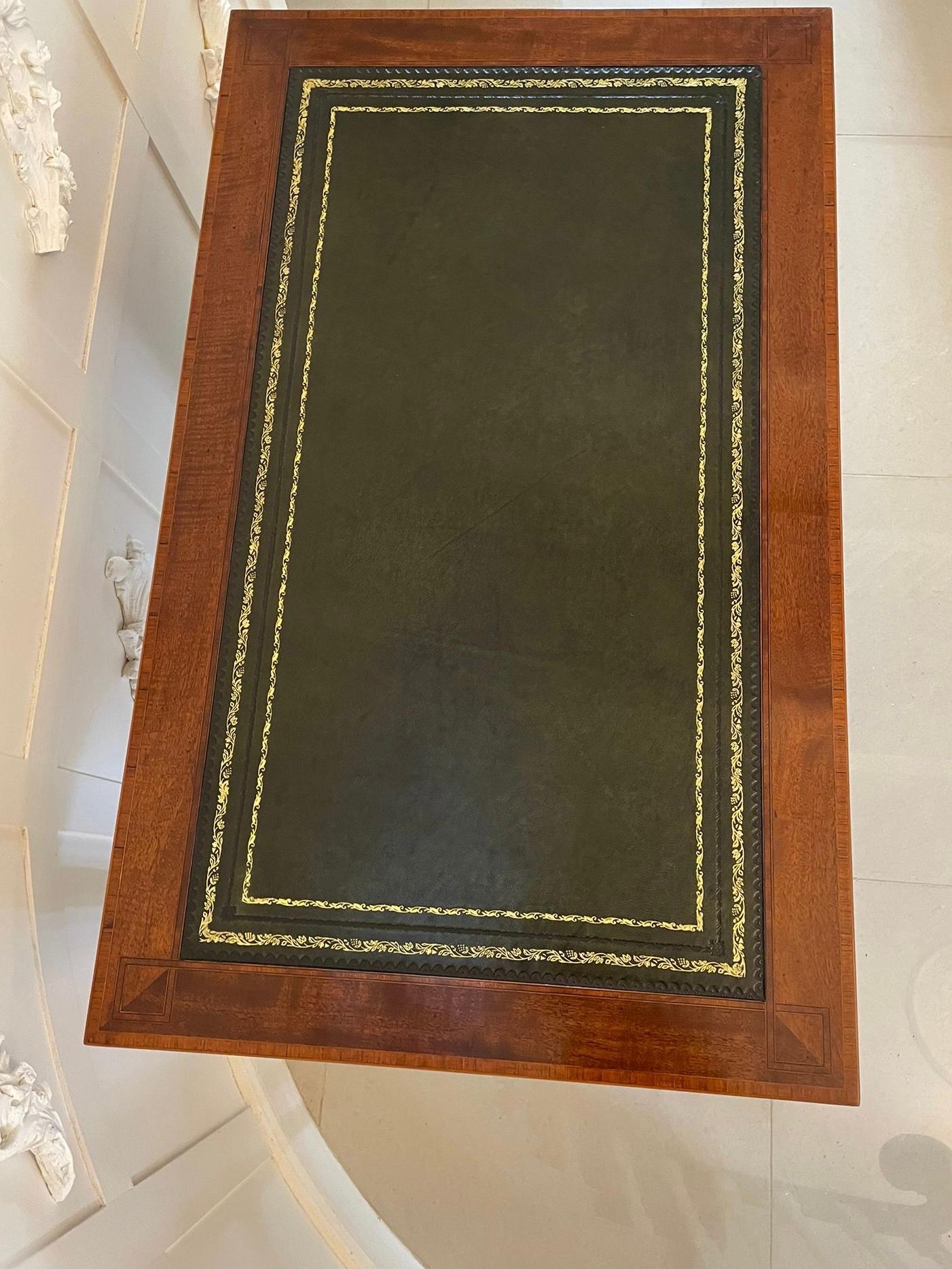 Antique Edwardian Quality Freestanding Mahogany Inlaid Pedestal Desk In Good Condition In Suffolk, GB