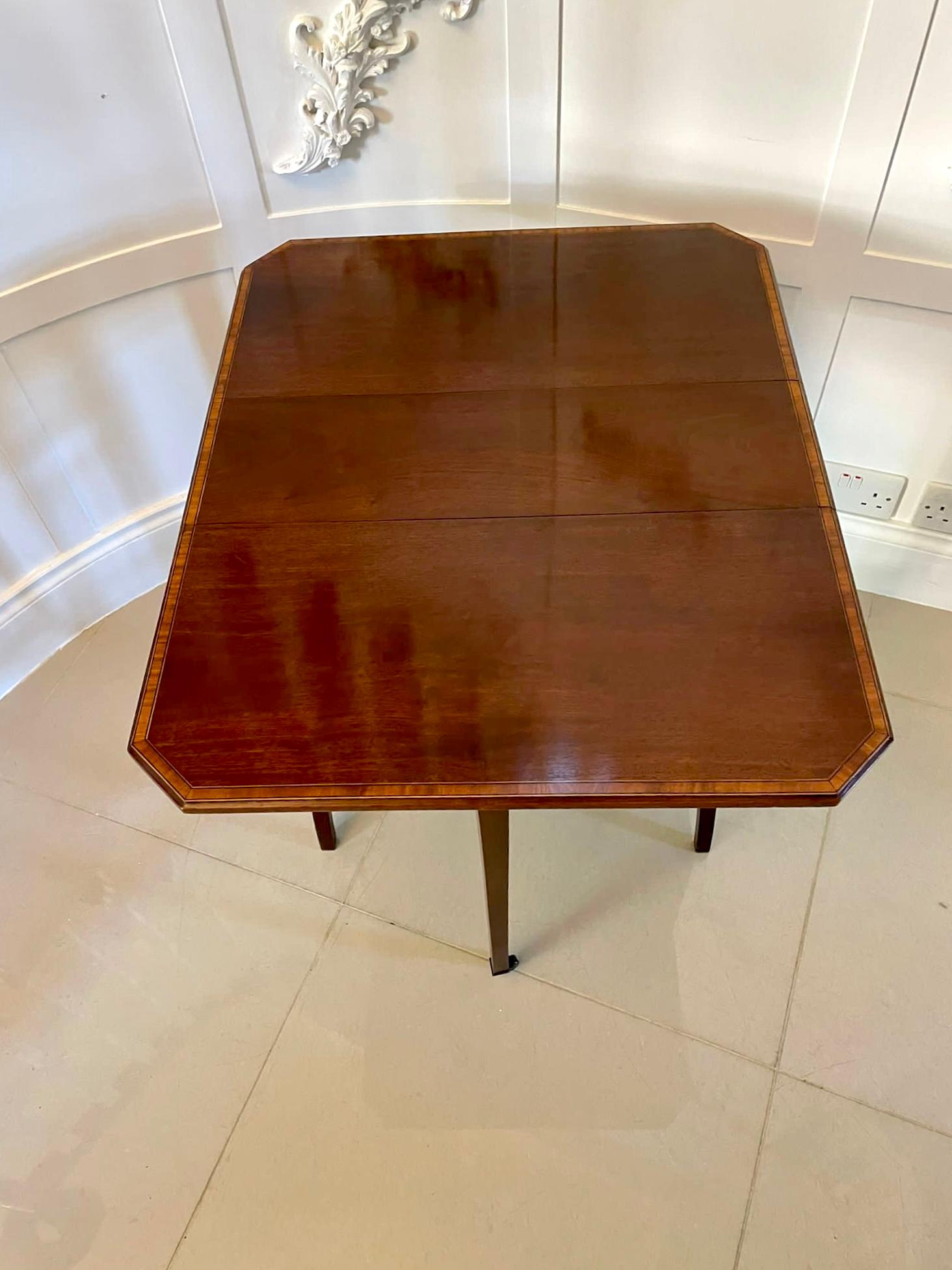 Antique Edwardian Quality Inlaid Mahogany Sutherland Table In Good Condition For Sale In Suffolk, GB