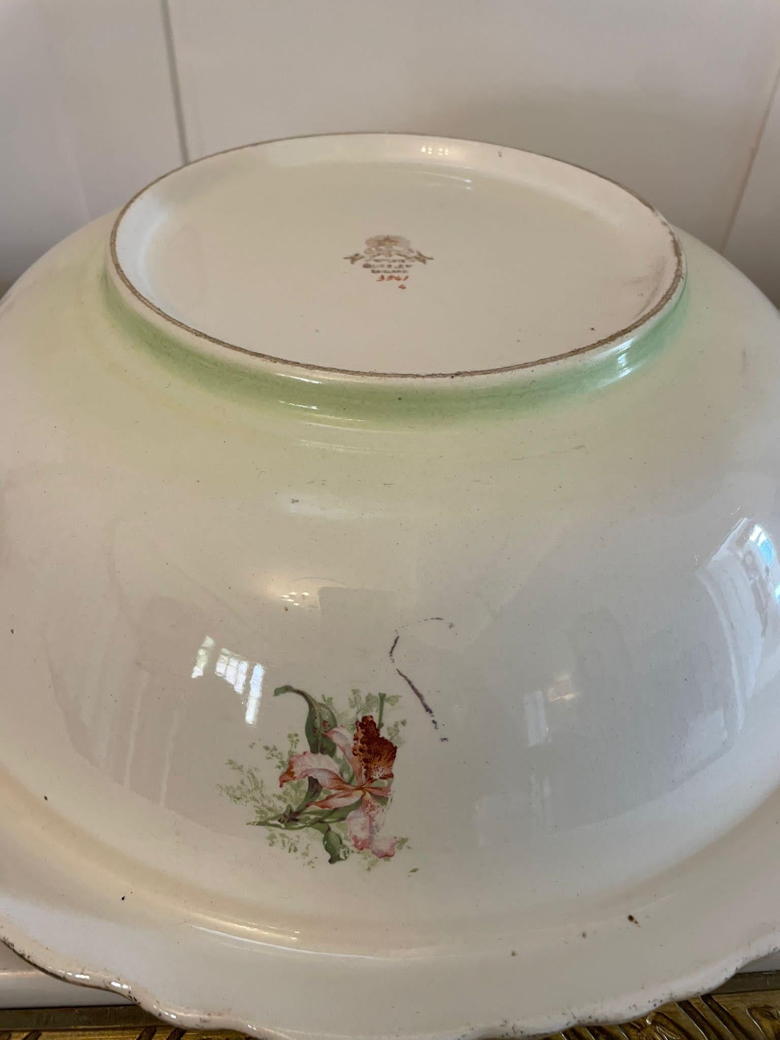 Antique Edwardian quality jug and bowl set antique in wonderful hand painted green, pink and gold colours perfect condition 

An attractive and desirable decorative object

Dimensions:
Jug H 30 x W 28 x D 24 (11.81 x 11.02 x 9.44 inches)
Bowl