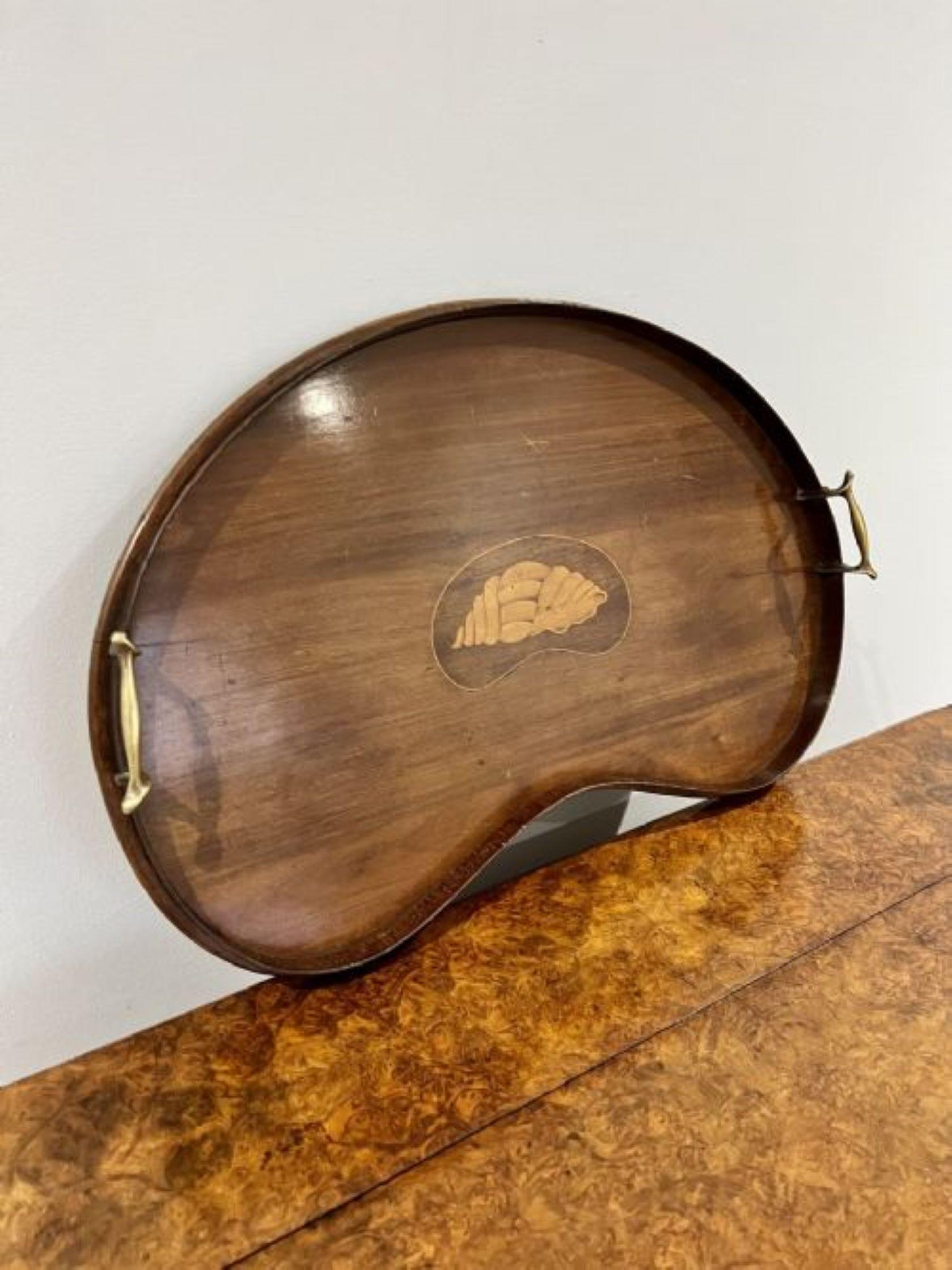 Antique Edwardian quality kidney shaped mahogany inlaid tea tray  In Good Condition For Sale In Ipswich, GB