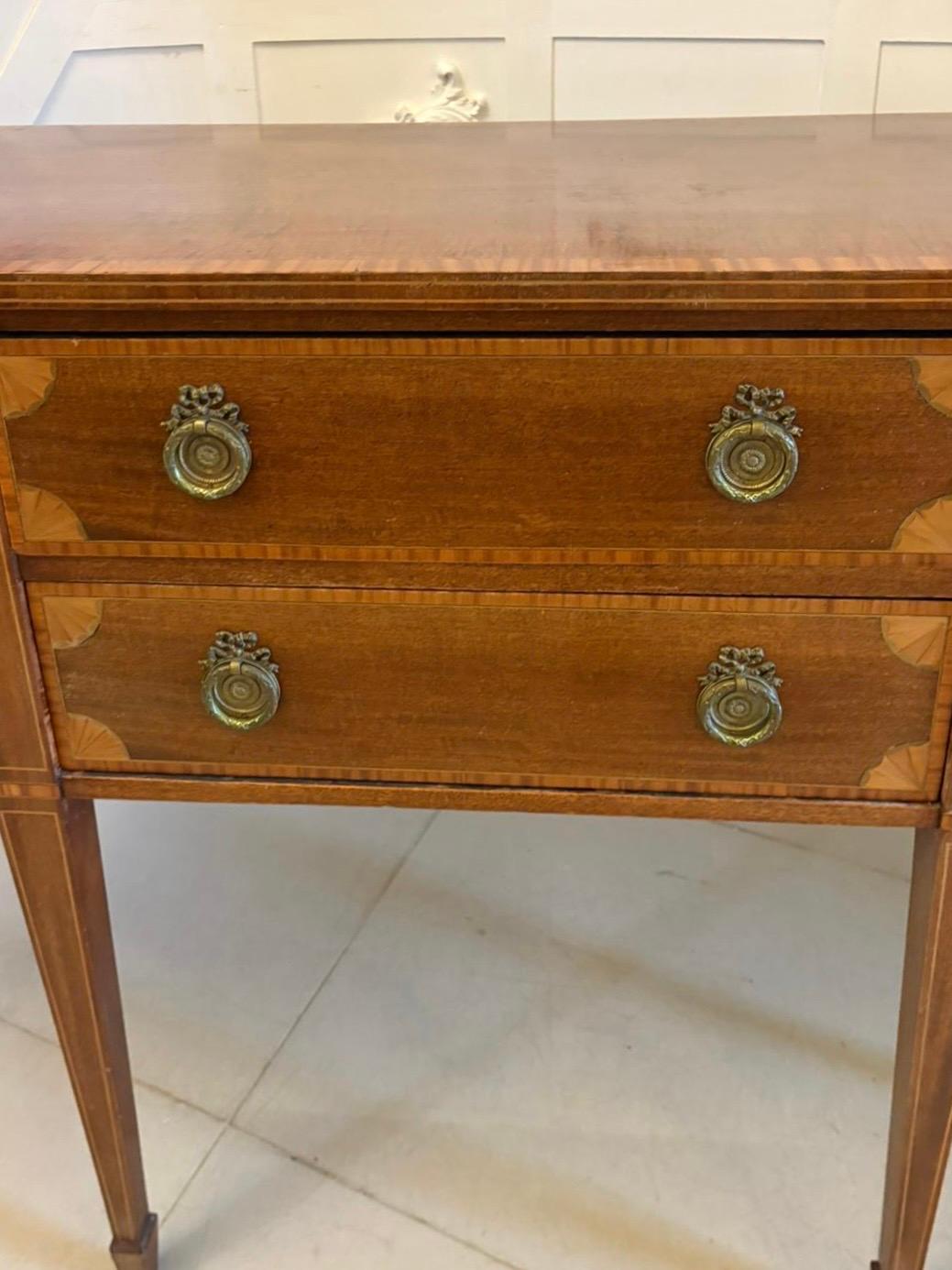 Antique Edwardian Quality Mahogany and Satinwood Crossbanded Sideboard In Good Condition For Sale In Suffolk, GB