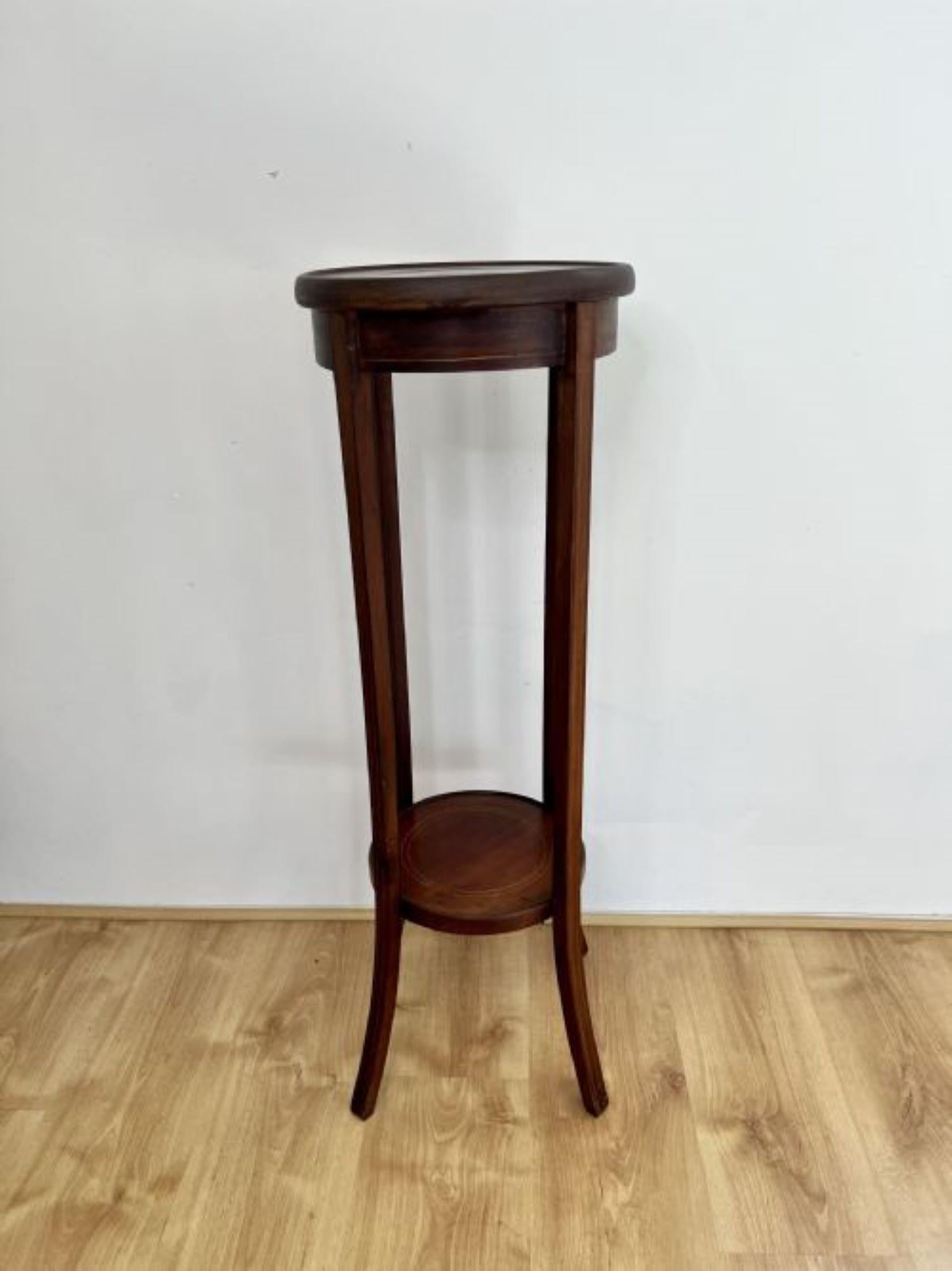 Antique Edwardian quality mahogany inlaid plant stand  In Good Condition For Sale In Ipswich, GB
