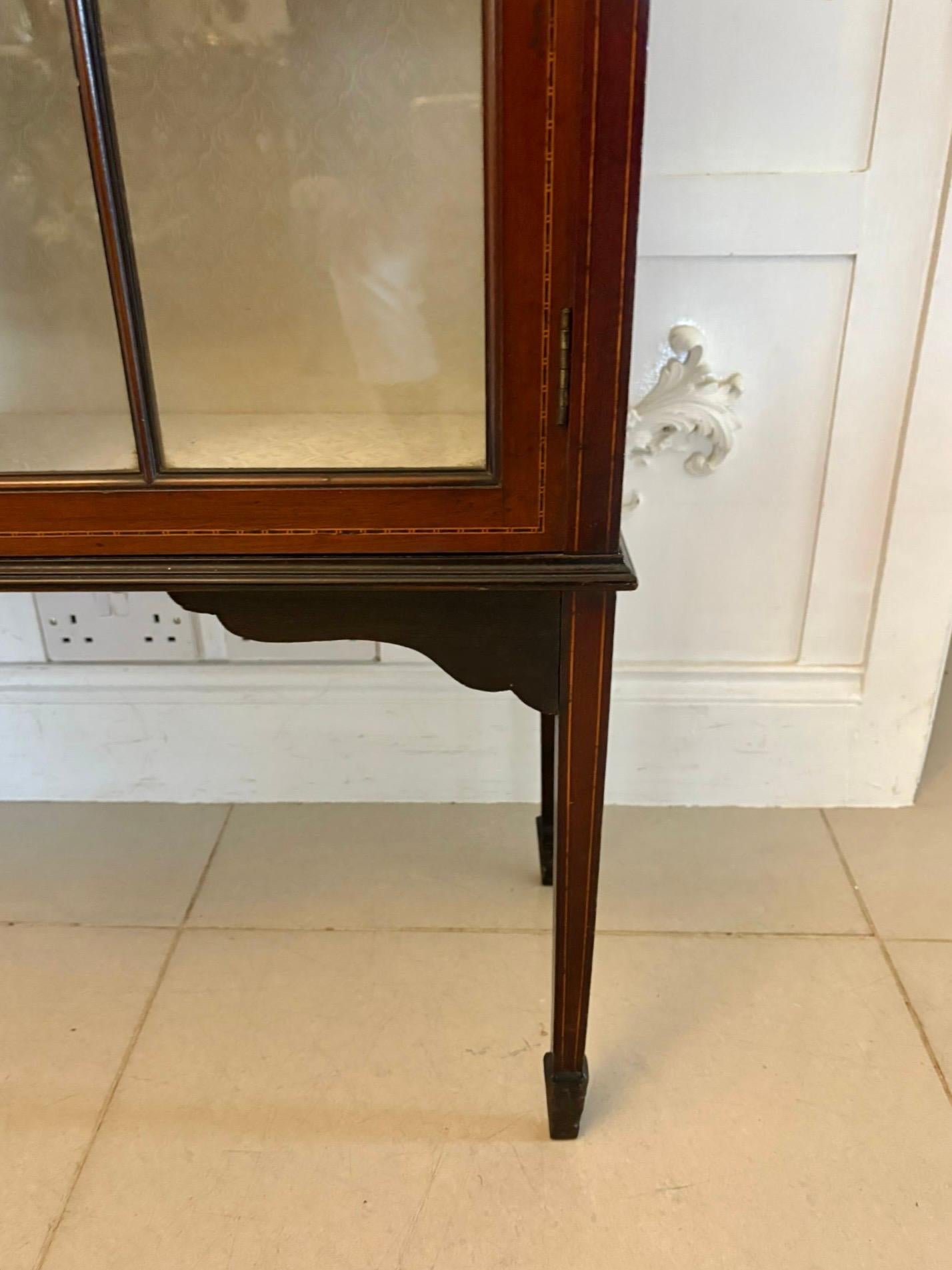Inglese Antique Edwardian Quality Mahogany Inlaid Satinwood Display Cabinet