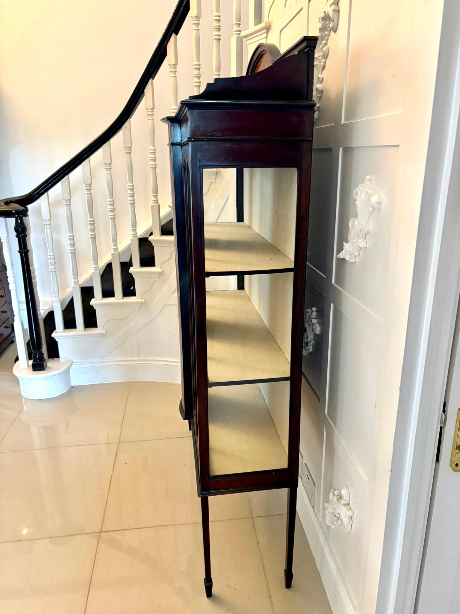 Antique Edwardian Quality Mahogany Inlaid Satinwood Display Cabinet In condizioni buone a Suffolk, GB