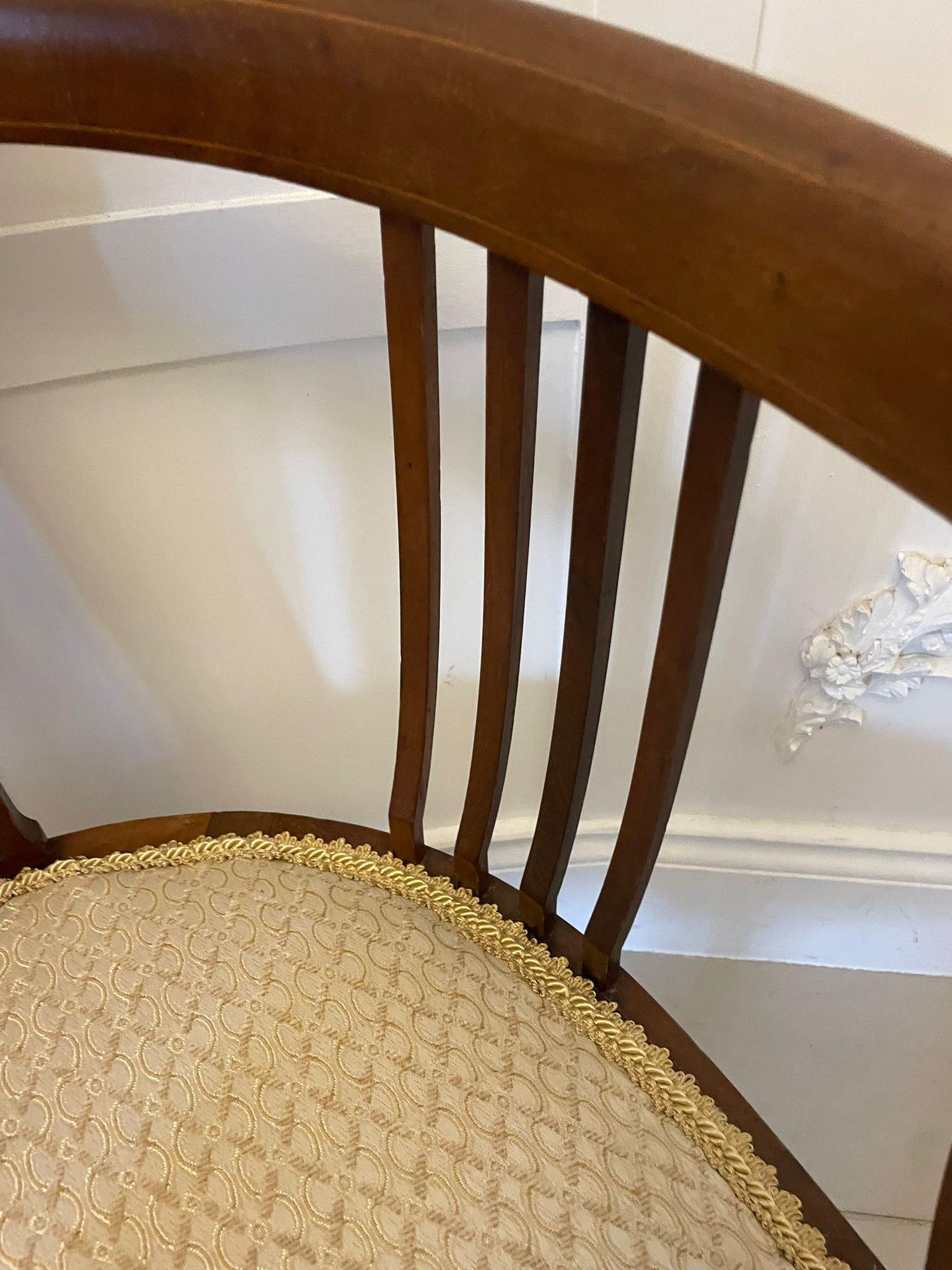 Silla de bañera antigua de caoba con incrustaciones de calidad eduardiana en venta 1