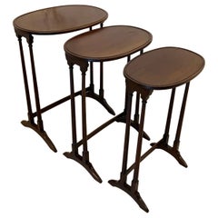 Ancienne table de 3 en acajou de qualité édouardienne
