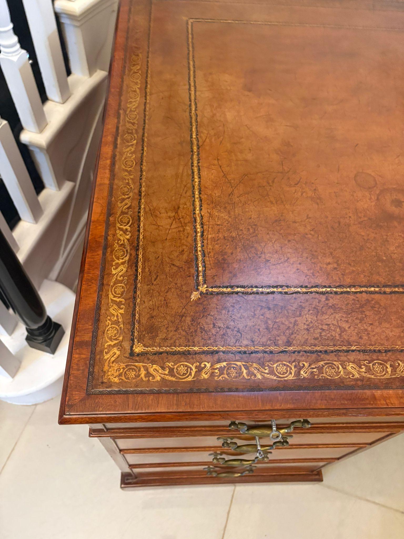 Antico scrittoio in mogano di qualità edoardiana in vendita 6