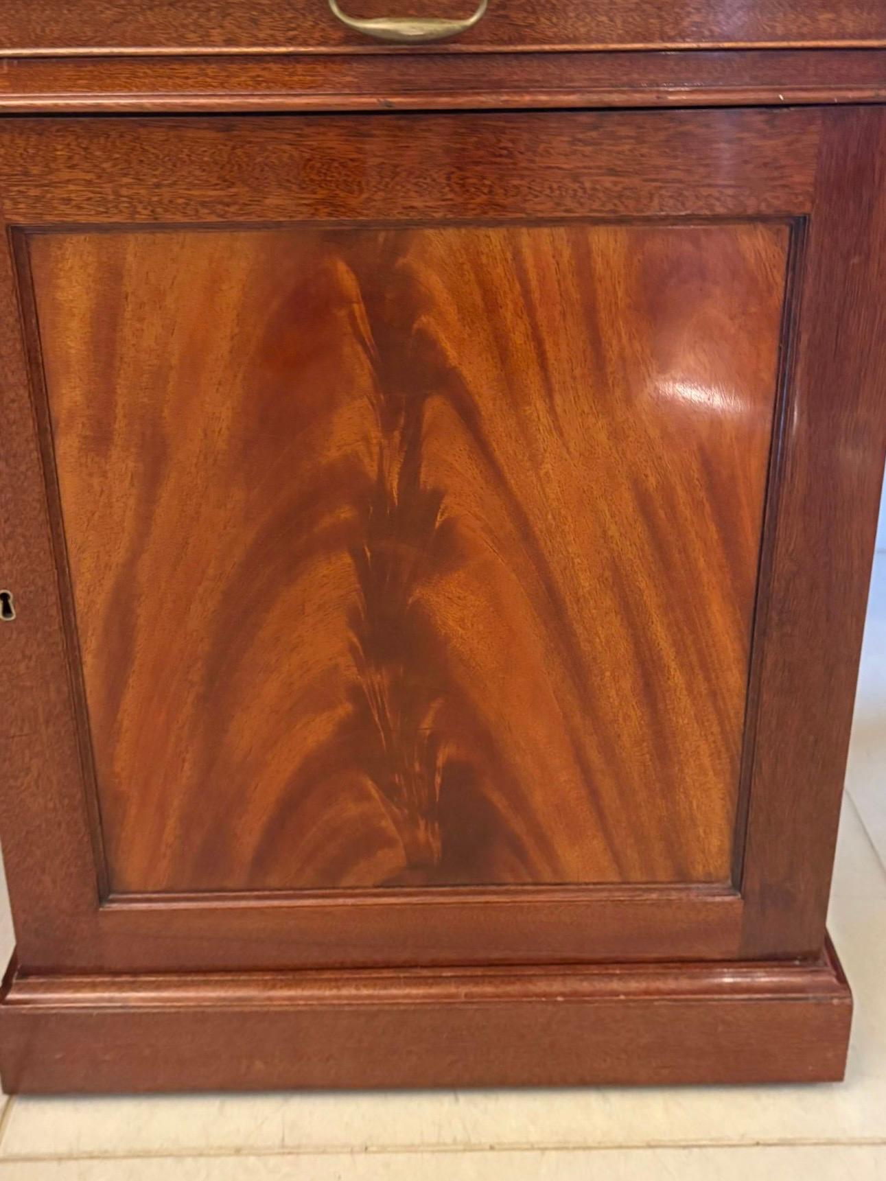 Edoardiano Antico scrittoio in mogano di qualità edoardiana in vendita