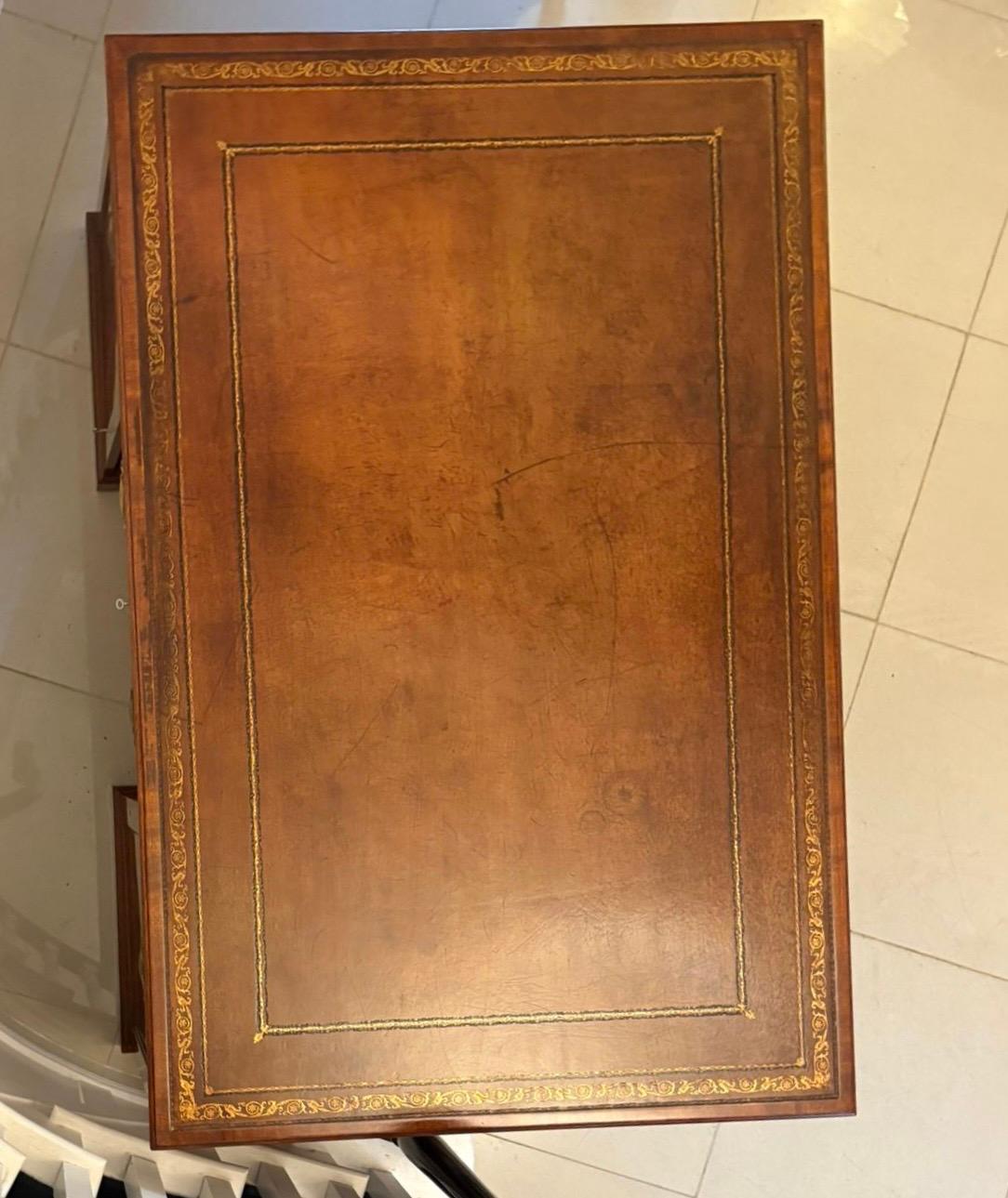 Antico scrittoio in mogano di qualità edoardiana in vendita 2