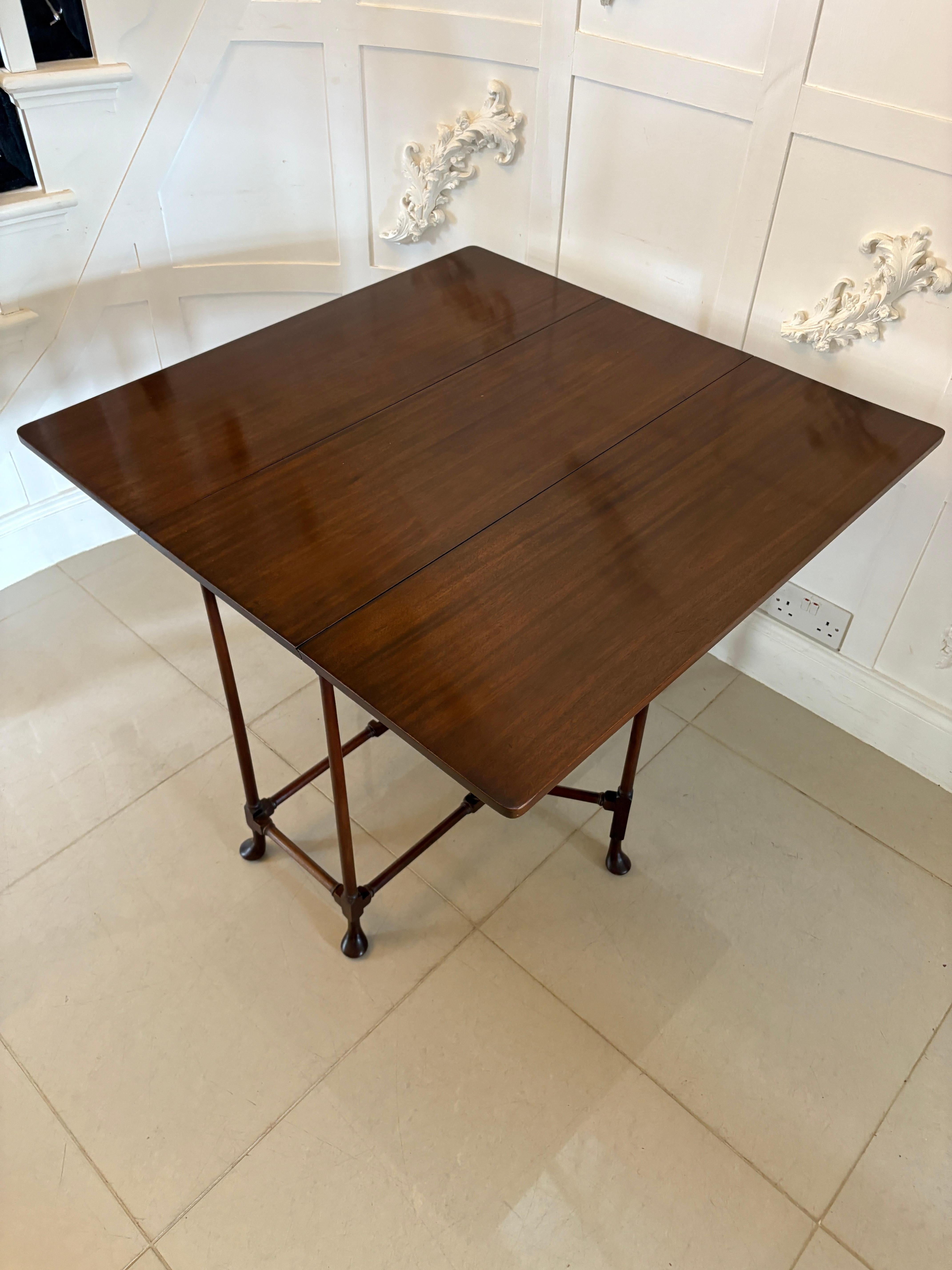 Antigua Mesa de Caoba de Calidad Eduardiana con Pata de Araña y Hoja Caída Eduardiano en venta