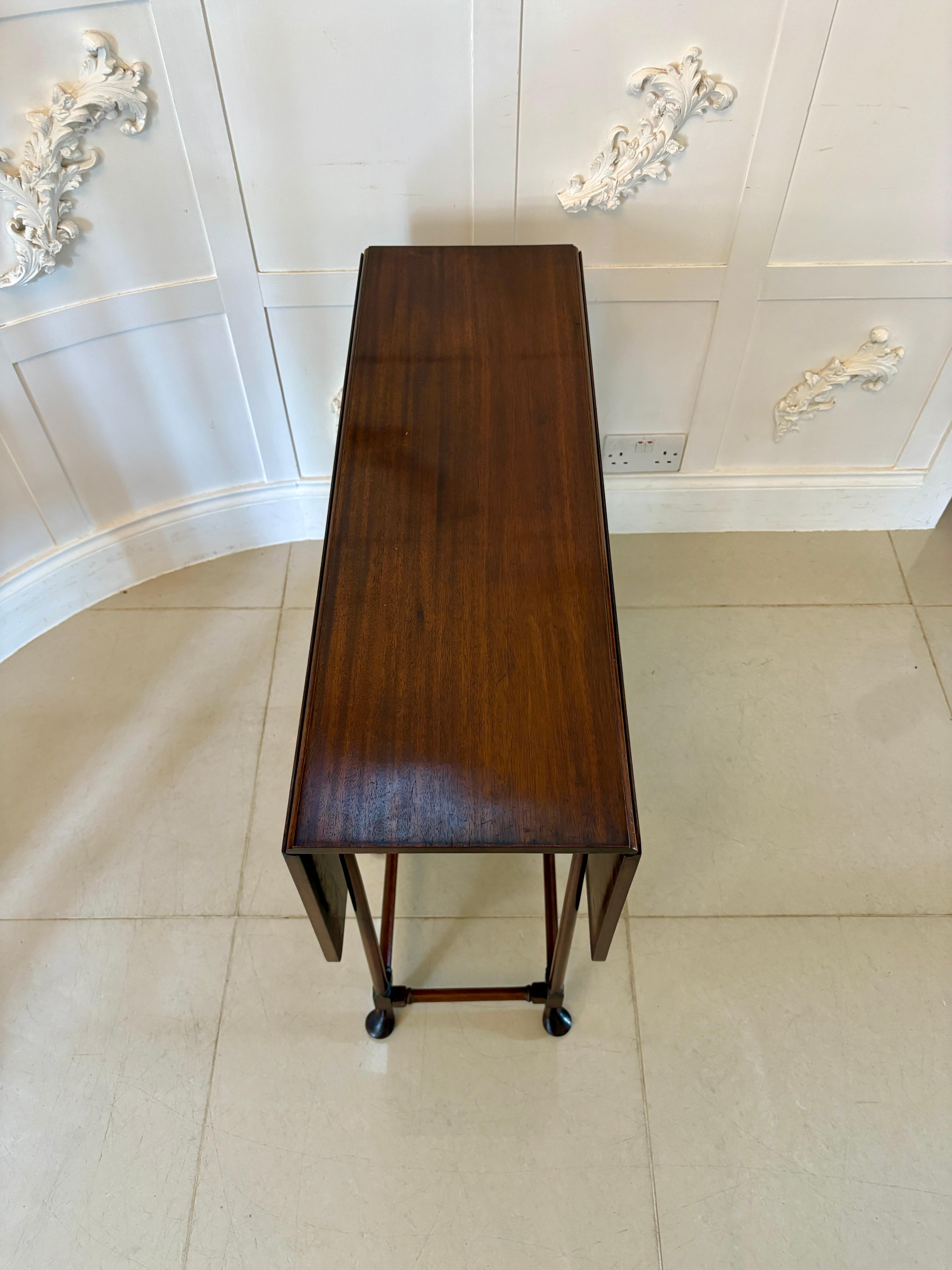 Antigua Mesa de Caoba de Calidad Eduardiana con Pata de Araña y Hoja Caída siglo XX en venta