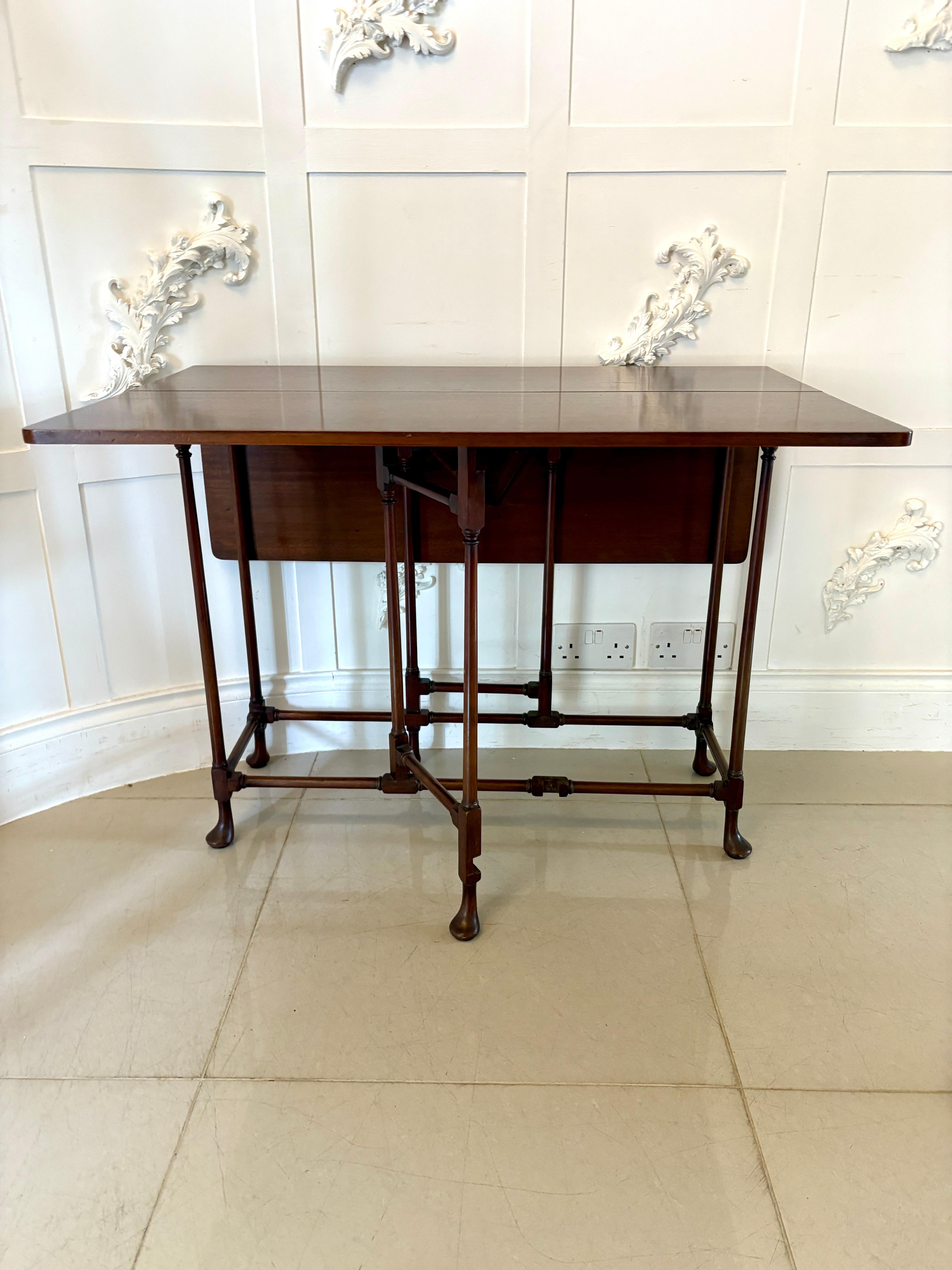 Antigua Mesa de Caoba de Calidad Eduardiana con Pata de Araña y Hoja Caída en venta 1